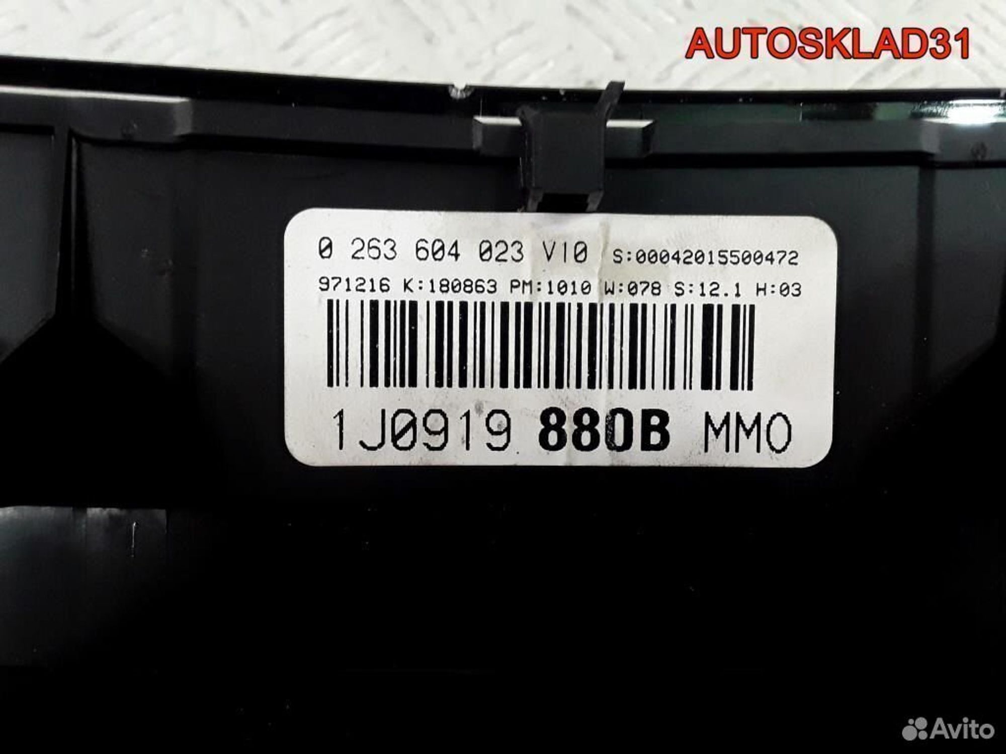 Панель приборов Volkswagen Golf 4 1J0919880B, 3600 рублей, Дубовое