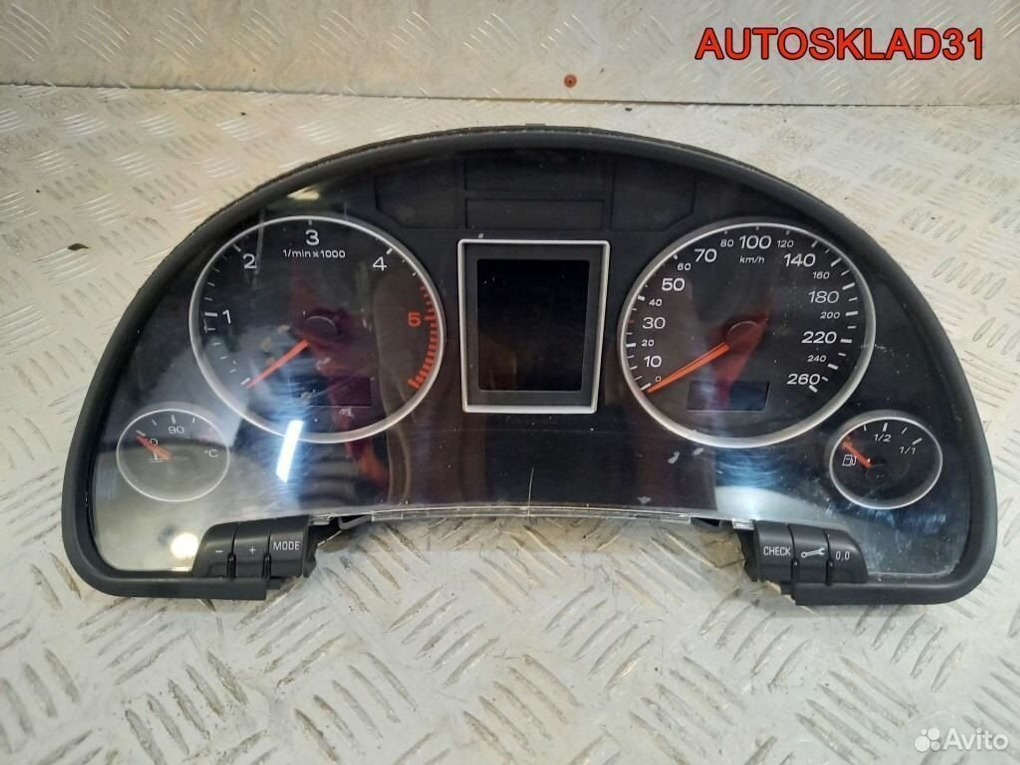Панель приборов Audi A4 B7 8E0920932K 2.0 дизель, 4000 рублей, Дубовое