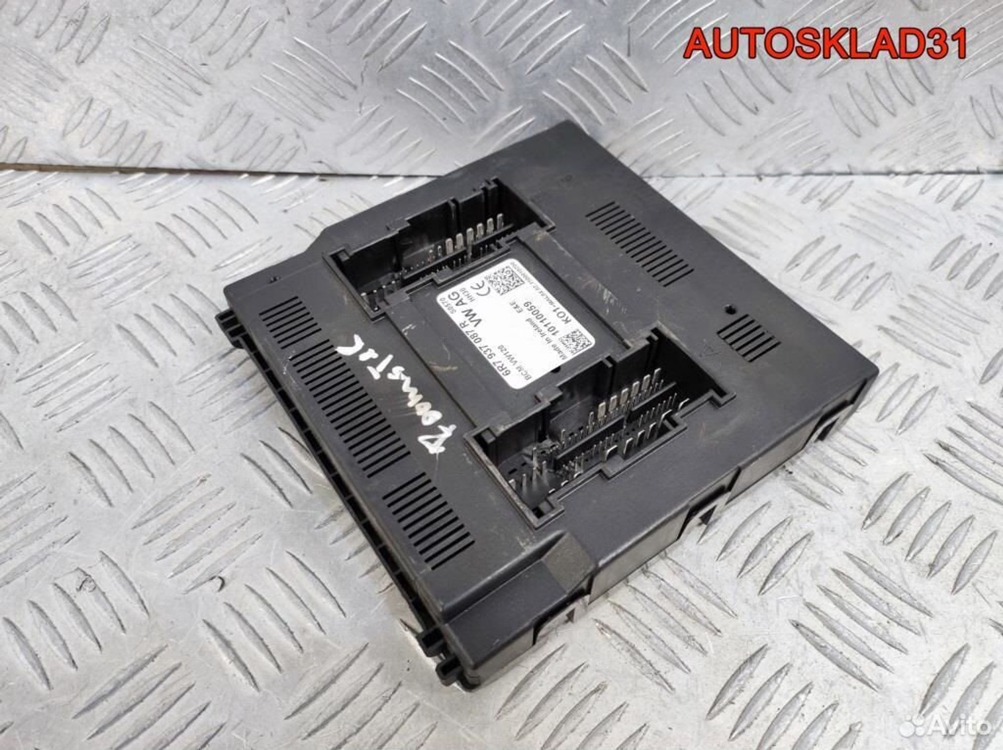 Блок комфорта Skoda Roomster 6R7937087R, 22400 рублей, Дубовое