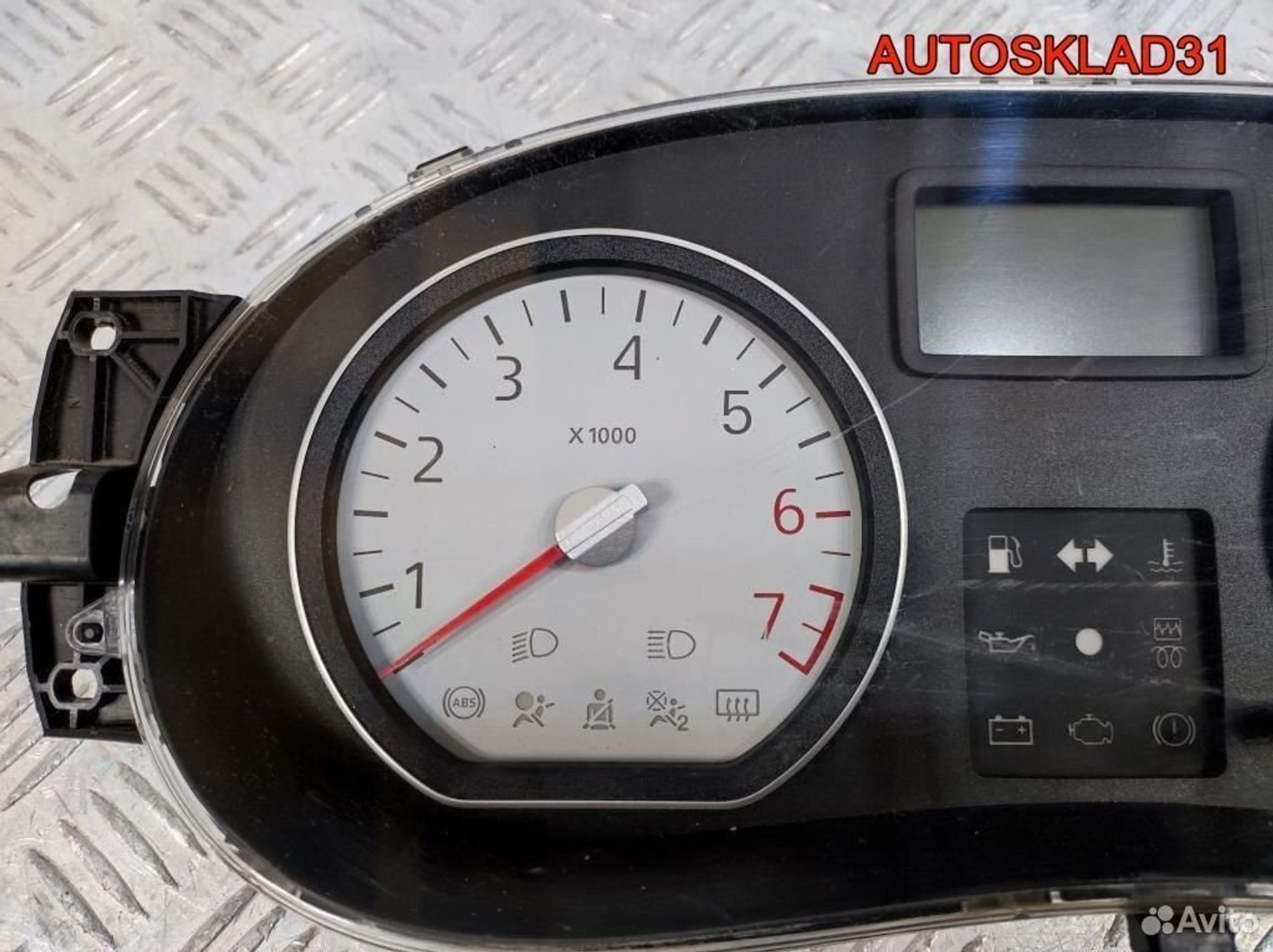 Панель приборов Renault Sandero 216774992 Бензин, 2600 рублей, Дубовое