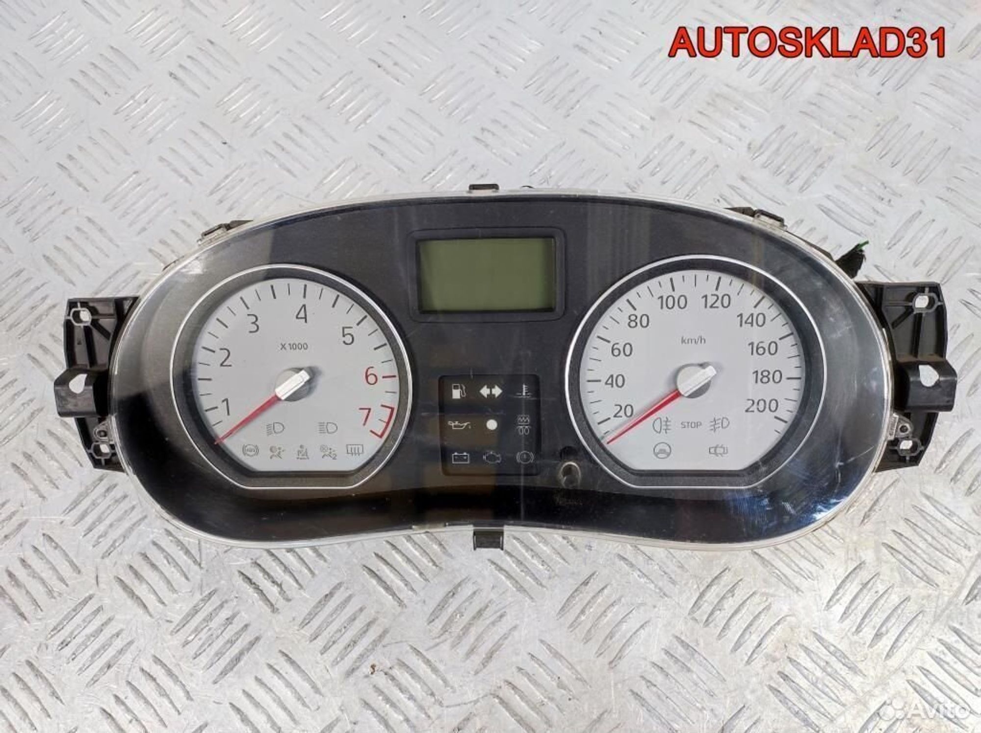 Панель приборов Renault Sandero 216774992 Бензин, 2600 рублей, Дубовое