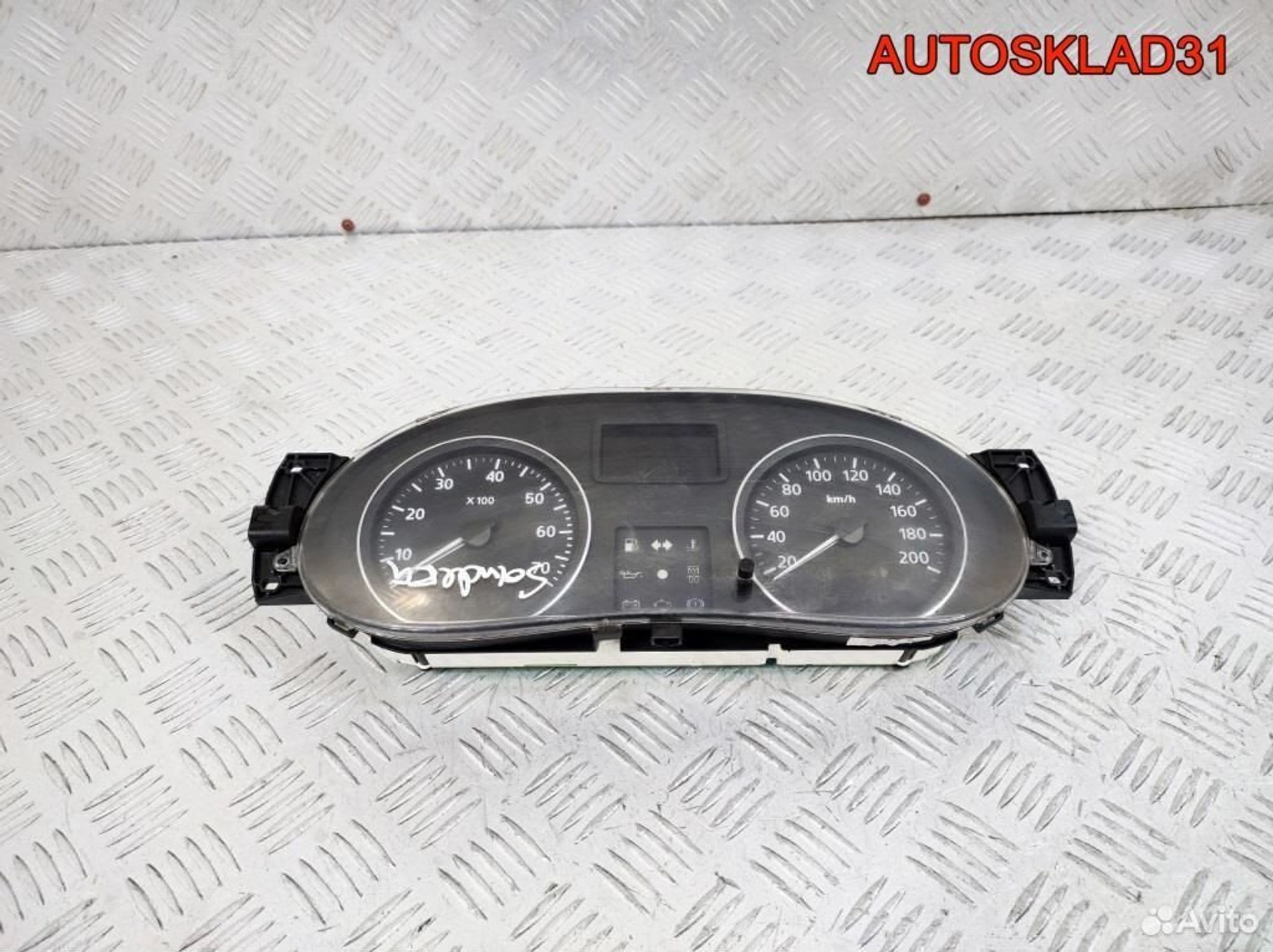 Панель приборов Renault Sandero 216774992 Бензин, 2600 рублей, Дубовое