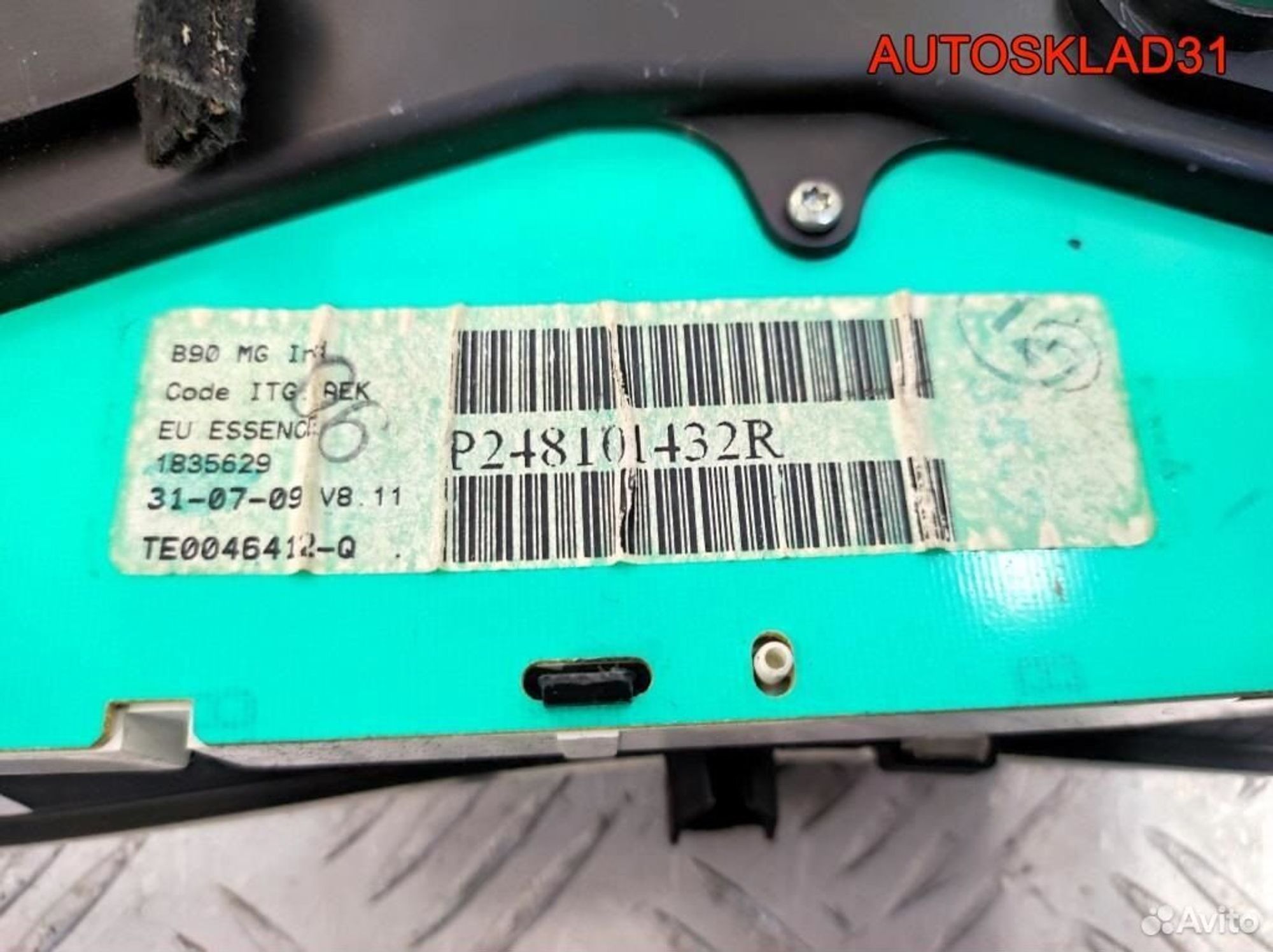 Панель приборов Renault Sandero 216774992 Бензин, 2600 рублей, Дубовое