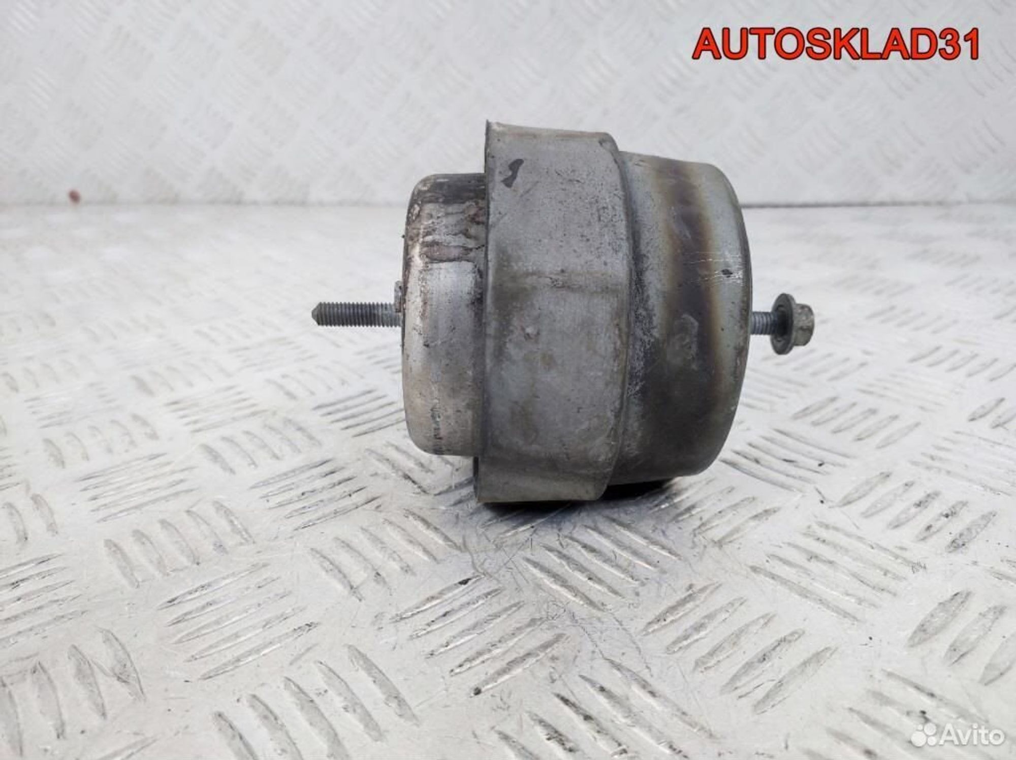 Опора двигателя Audi A4 B6 2.5 8E0199379E Дизель, 3600 рублей, Дубовое