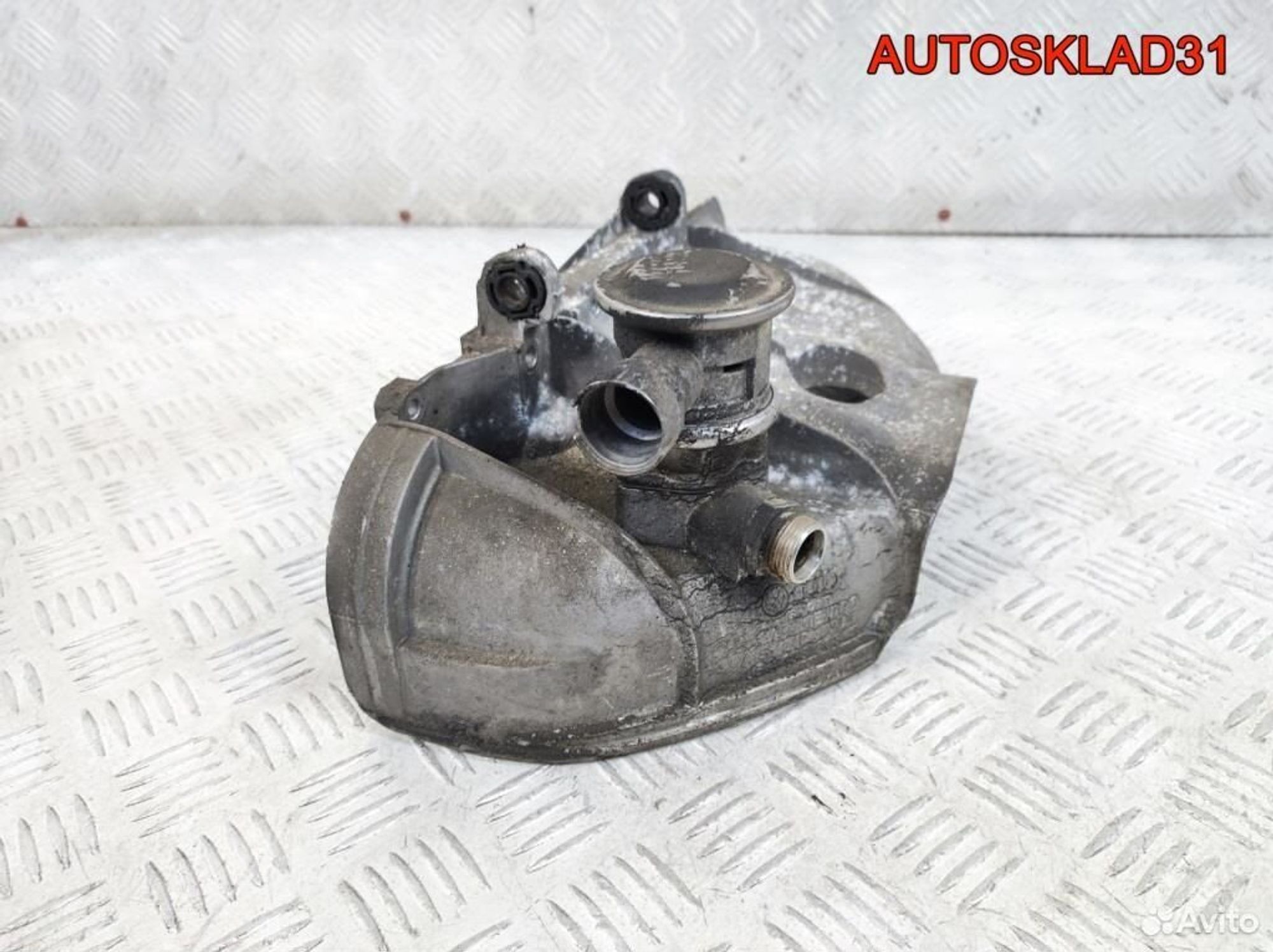 Кожух впускного коллектора VW Golf 4 06A133228S, 1300 рублей, Дубовое