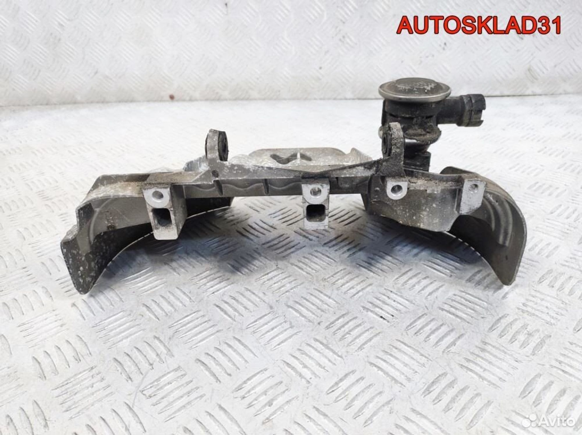 Кожух впускного коллектора VW Golf 4 06A133228S, 1300 рублей, Дубовое