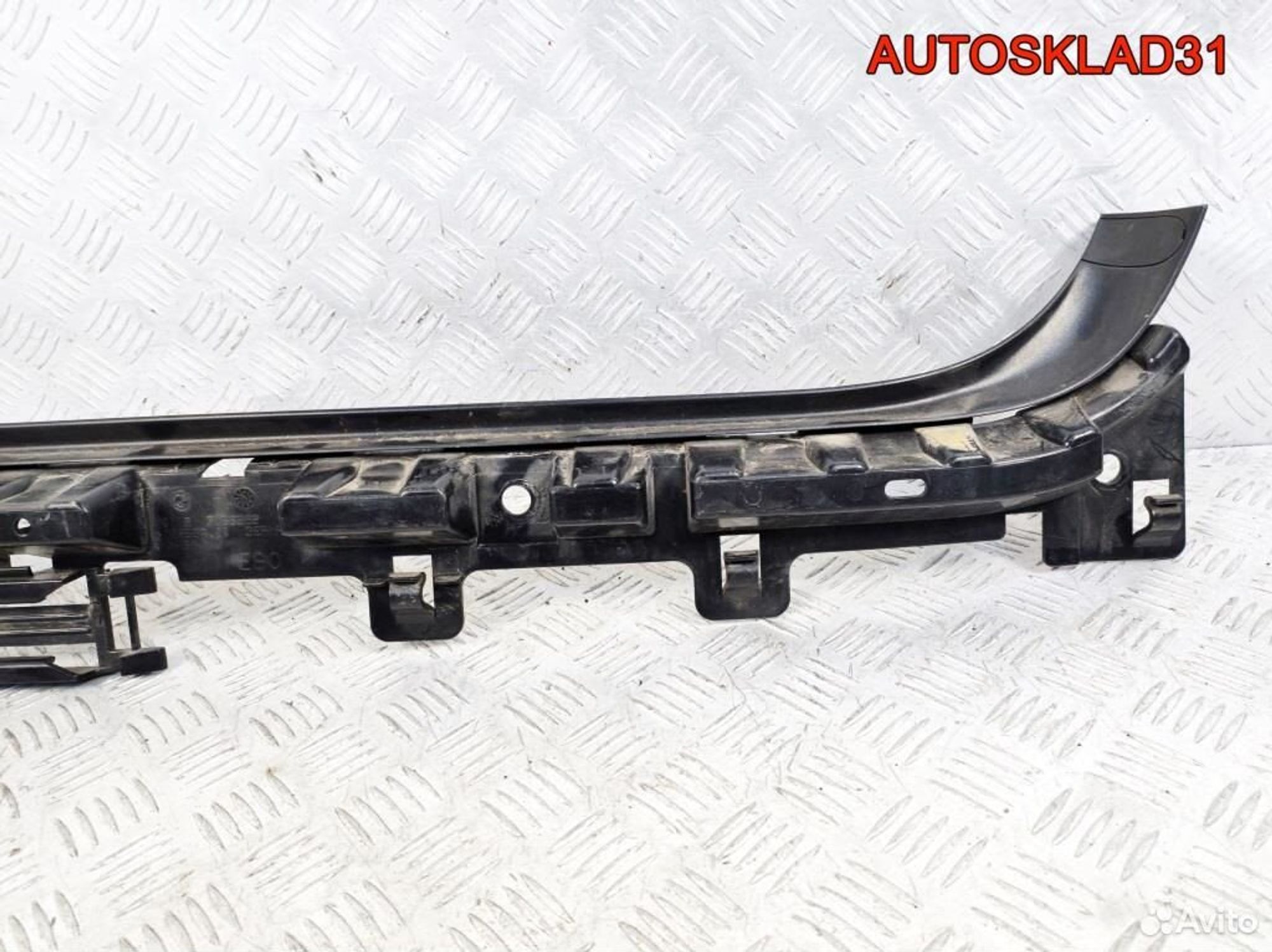 Направляющая заднего бампера BMW E90 51127058522, 1300 рублей, Дубовое