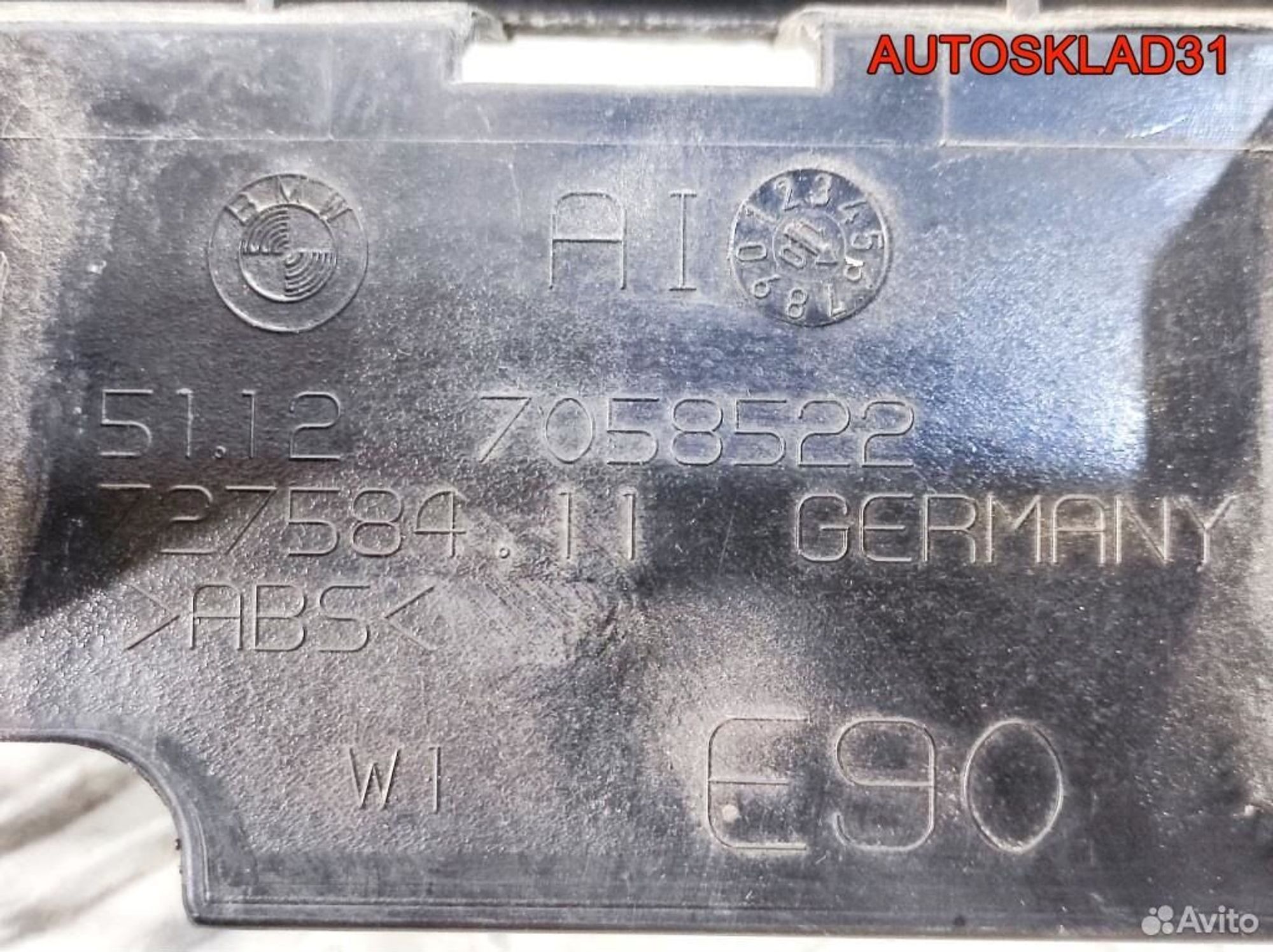 Направляющая заднего бампера BMW E90 51127058522, 1300 рублей, Дубовое