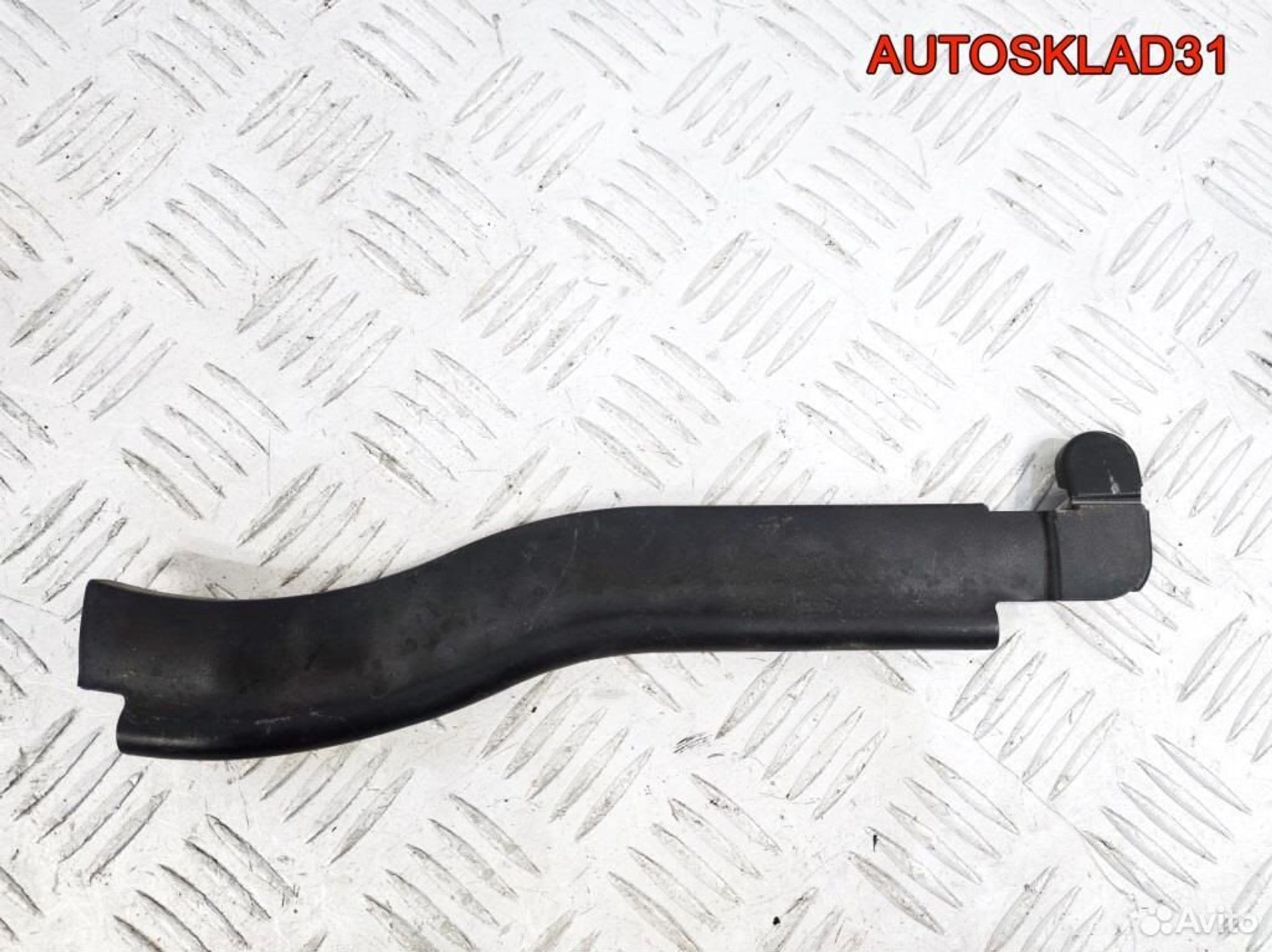 Накладка петли багажника правая Audi A8 4E0971446B, 500 рублей, Дубовое