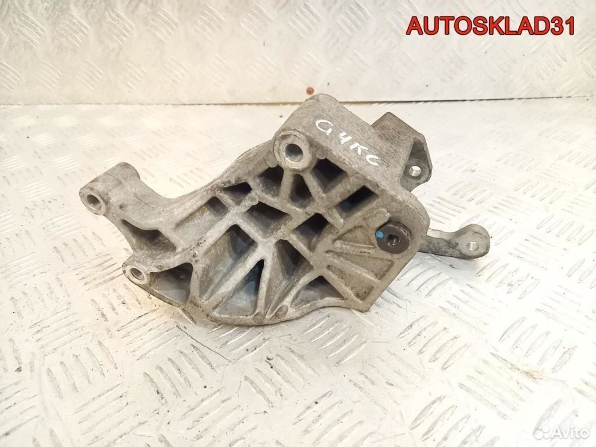 Кронштейн гур Hyundai Sonata 5 NF G4KC 2525225001, 600 рублей, Дубовое