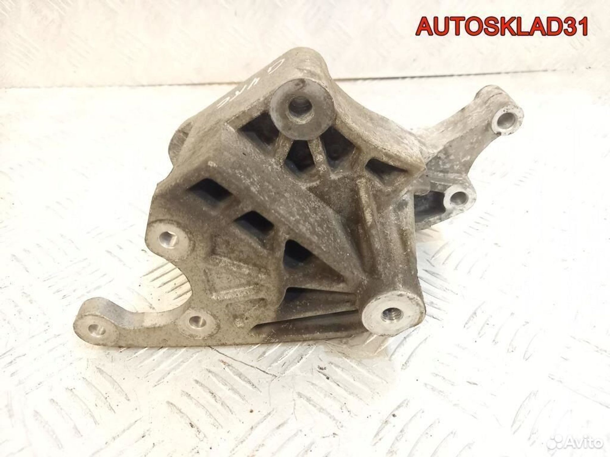 Кронштейн гур Hyundai Sonata 5 NF G4KC 2525225001, 600 рублей, Дубовое