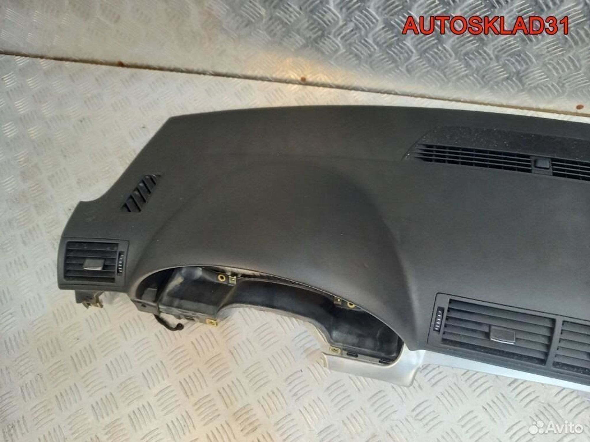 Торпедо Audi A4 B7 2005-2007 8E1857041T, 15300 рублей, Дубовое