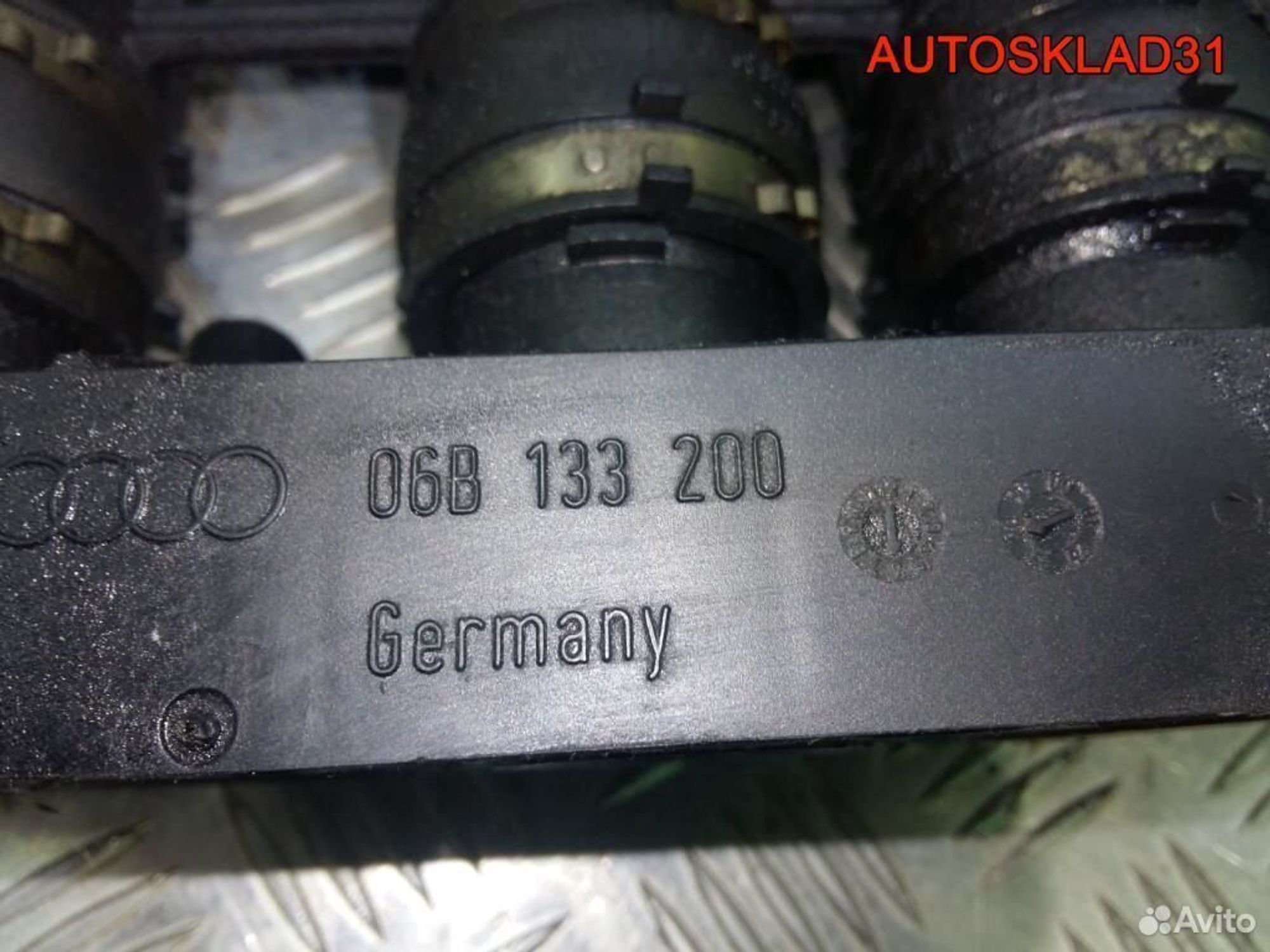 Коллектор впускной VW Passat B5 1.6 AHL 06B133210B, 2500 рублей, Дубовое