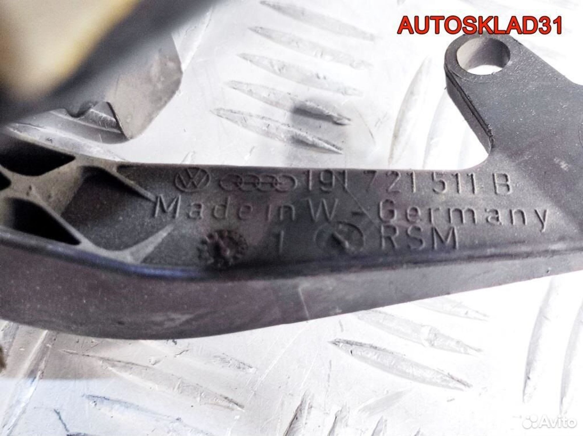 Блок педалей МКПП Volkswagen Passat B3 3A1721315A, 3600 рублей, Дубовое