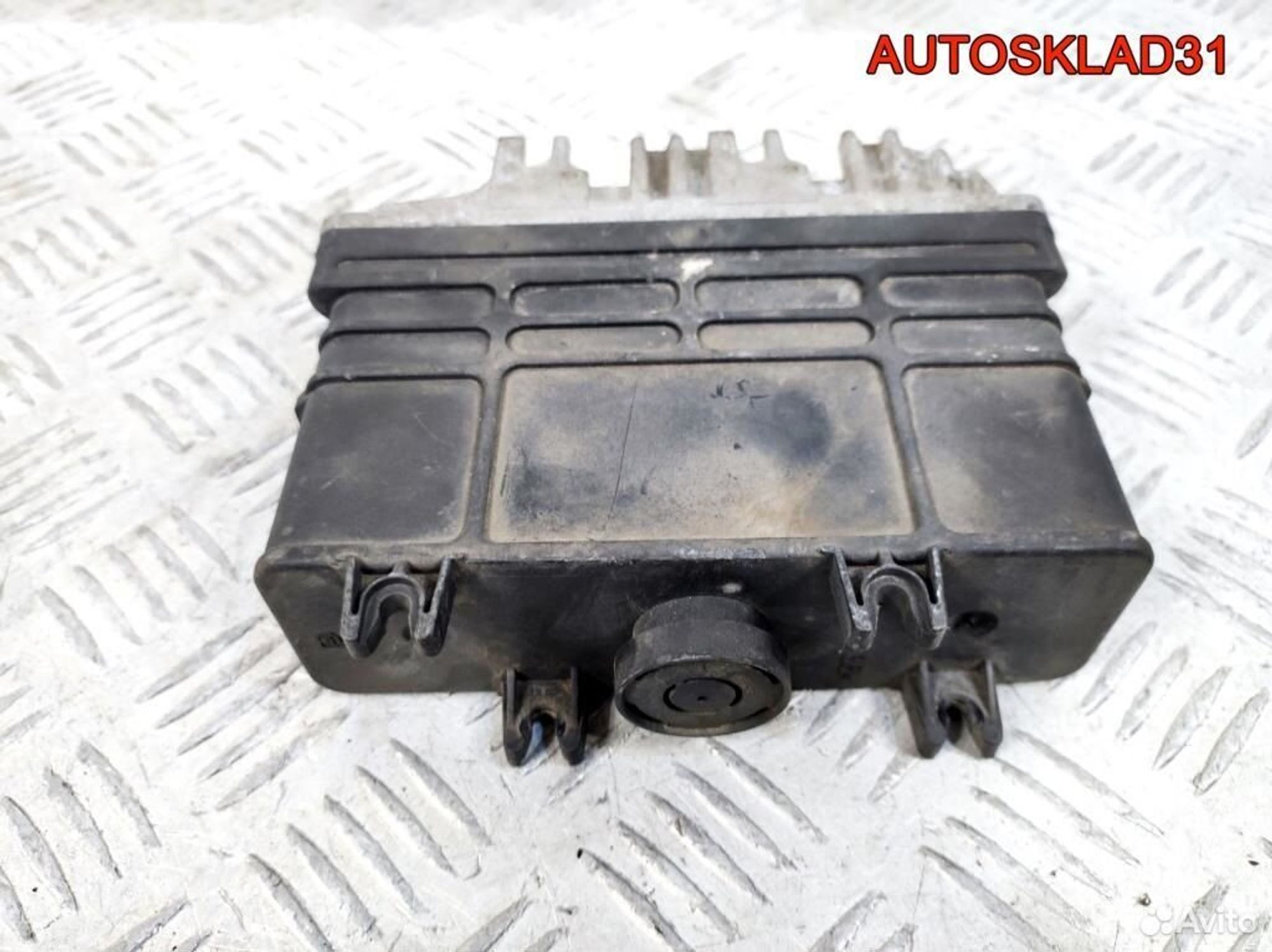 Блок эбу Volkswagen Golf 3 1.6 ABU 032906026F, 1000 рублей, Дубовое