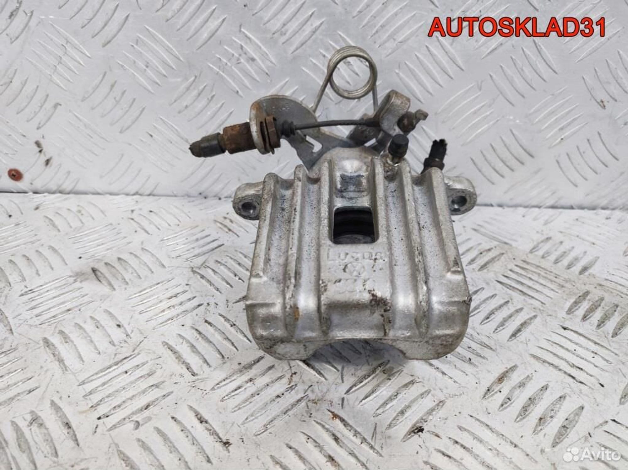 Суппорт тормозной зад правый Audi A4 B6 8E0615424G, 4100 рублей, Дубовое