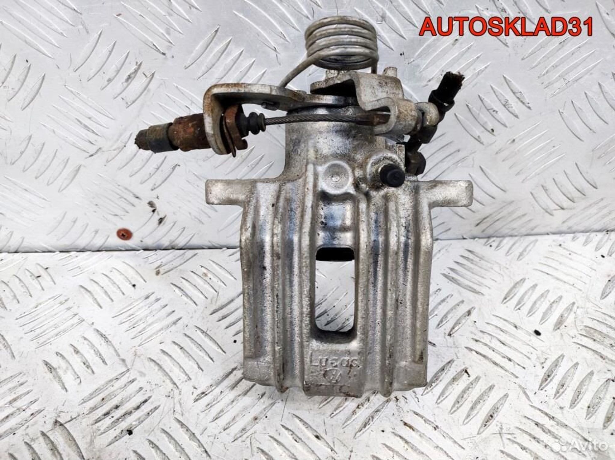 Суппорт тормозной зад правый Audi A4 B6 8E0615424G, 4100 рублей, Дубовое