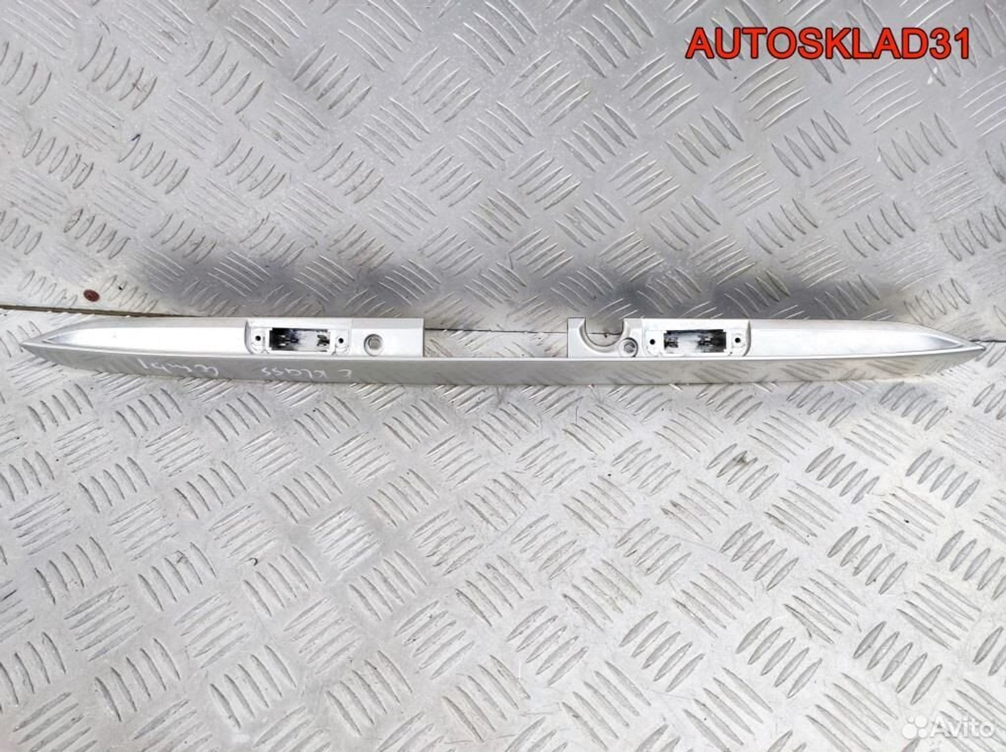 Накладка двери багажника Mercedes W210 A2107400040, 1700 рублей, Дубовое