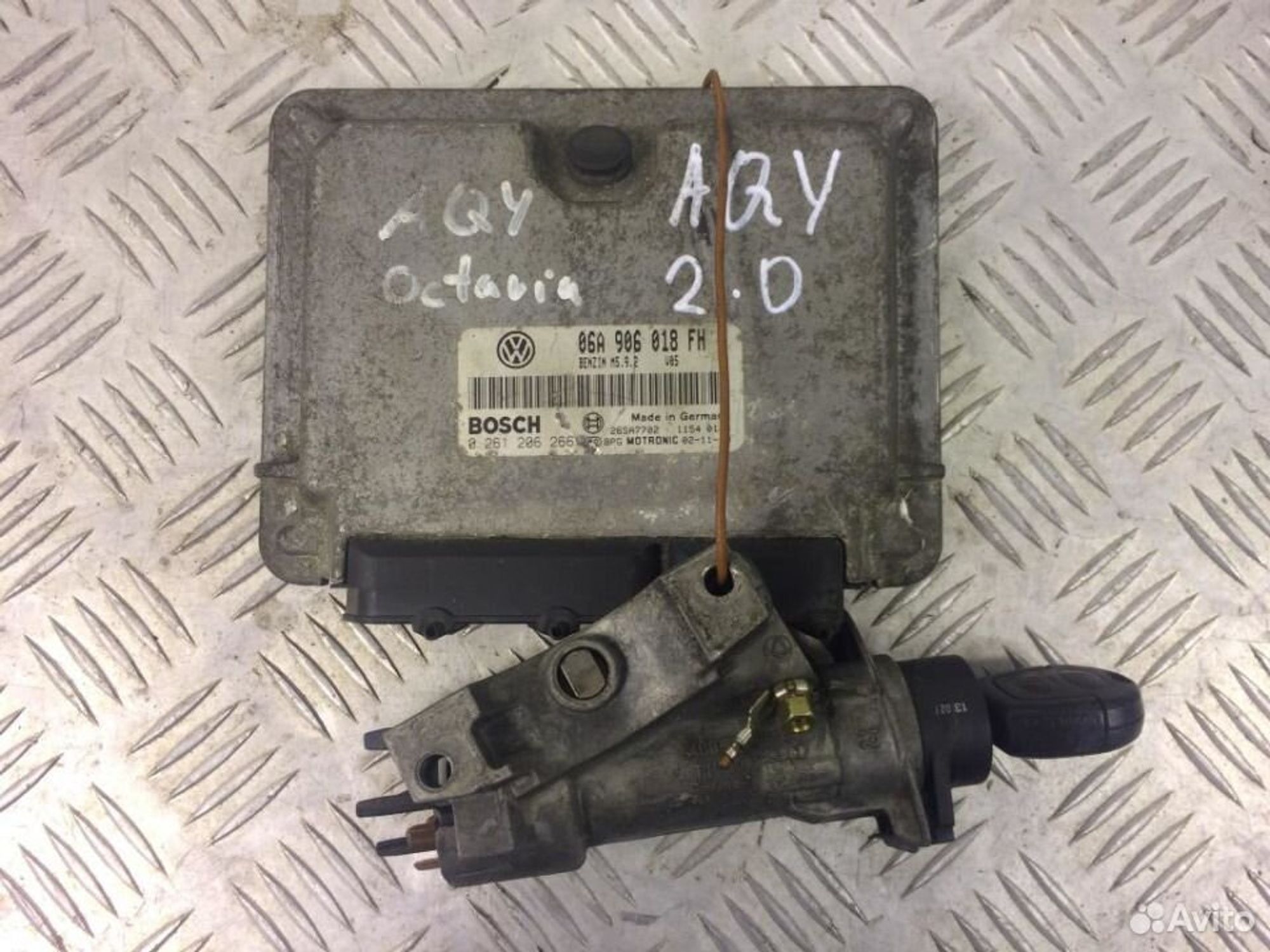 Бок эбу Skoda Octavia 2.0 AQY 06A906018FH, 3200 рублей, Дубовое