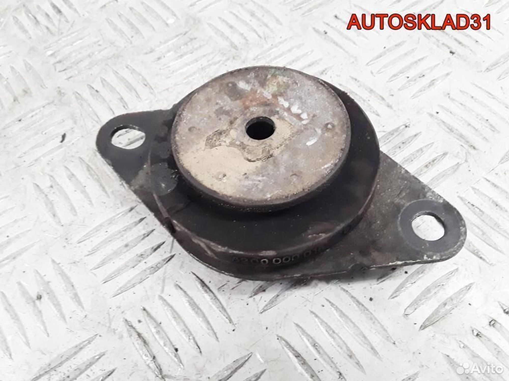 Опора двигателя левая Renault Laguna 2 8200000016, 1200 рублей, Дубовое