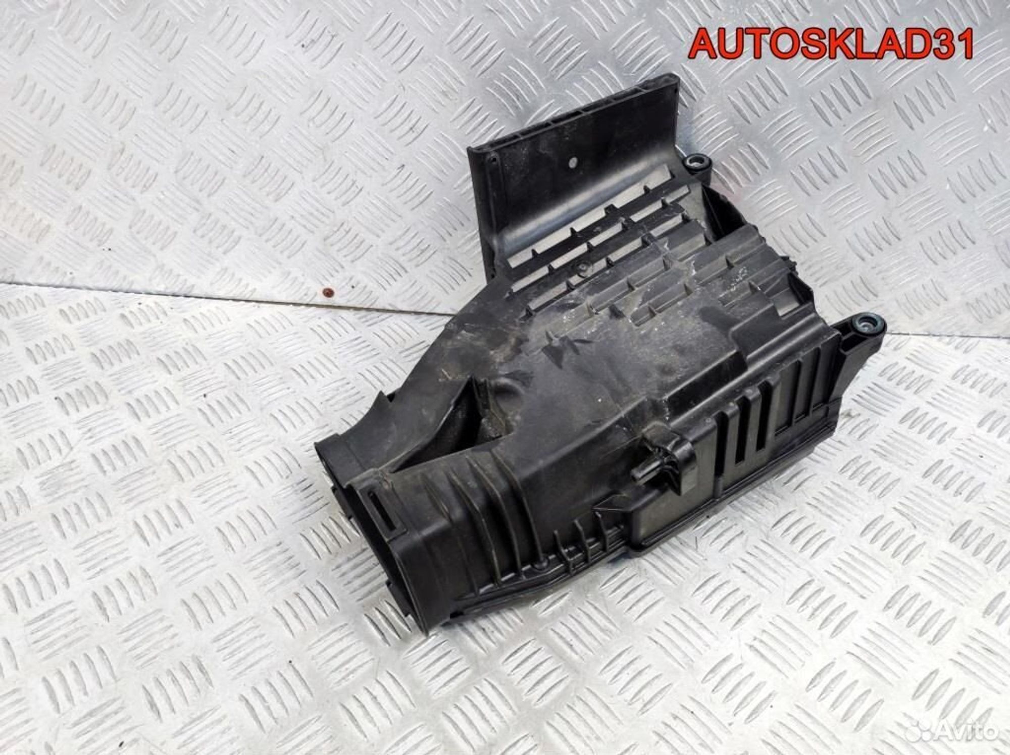 Корпус воздушного фильтра Mercedes W203 2710900901, 3600 рублей, Дубовое