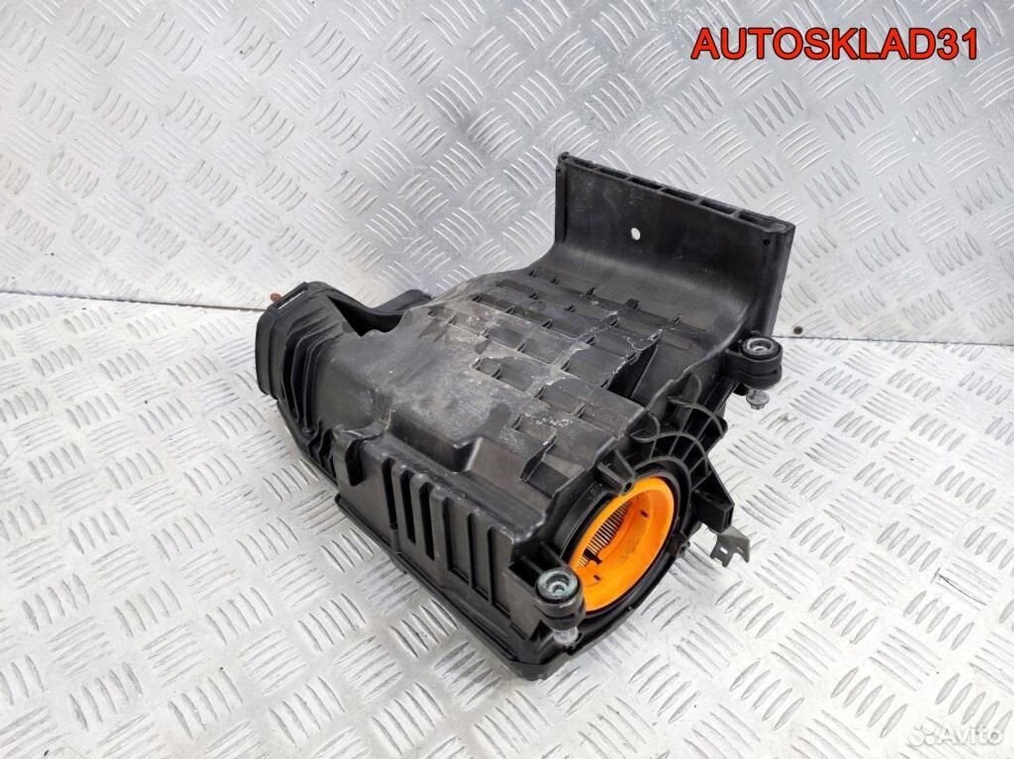 Корпус воздушного фильтра Mercedes W203 2710900901, 3600 рублей, Дубовое