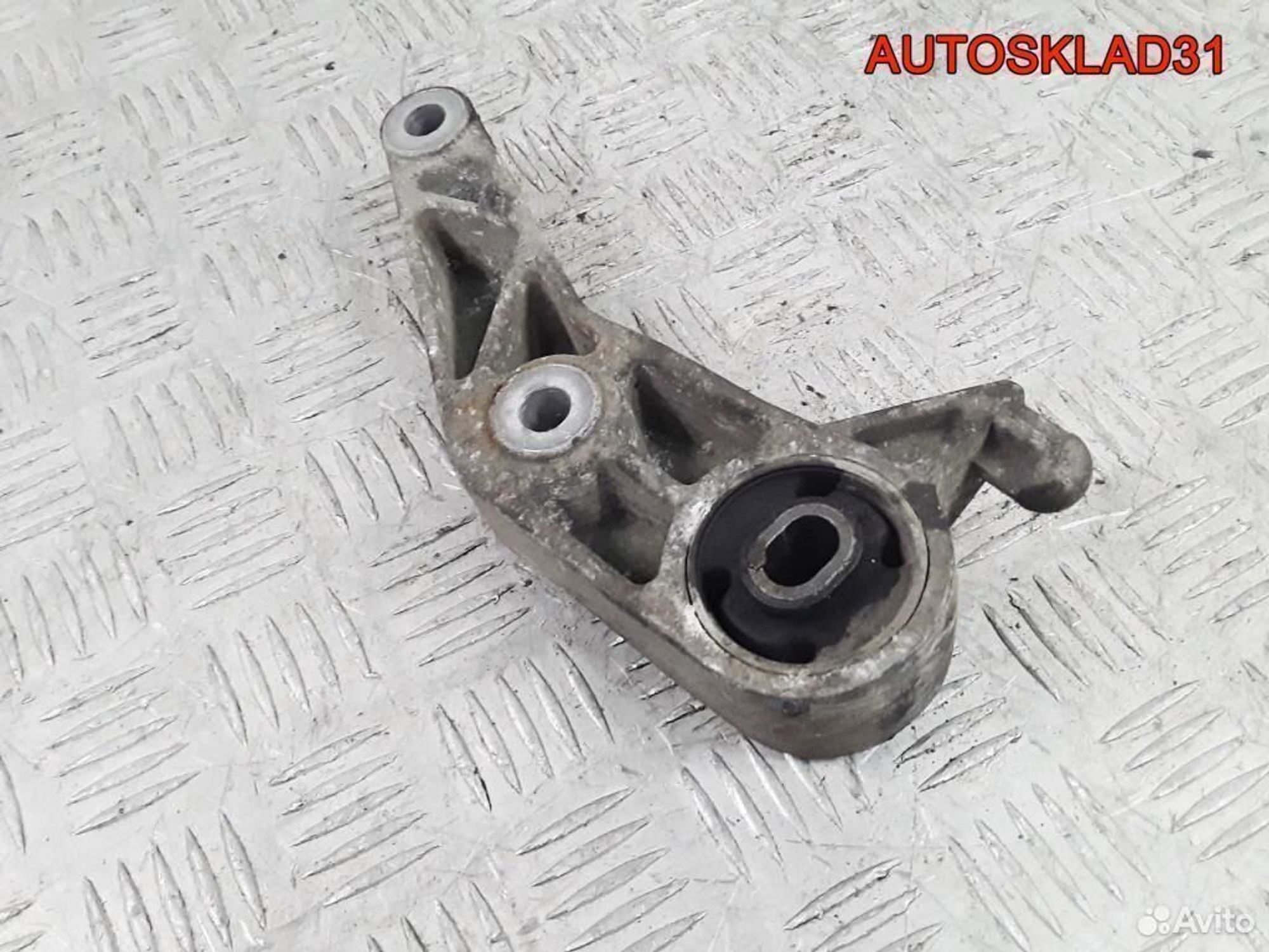 Опора двигателя задняя Opel Corsa C 9227883, 600 рублей, Дубовое