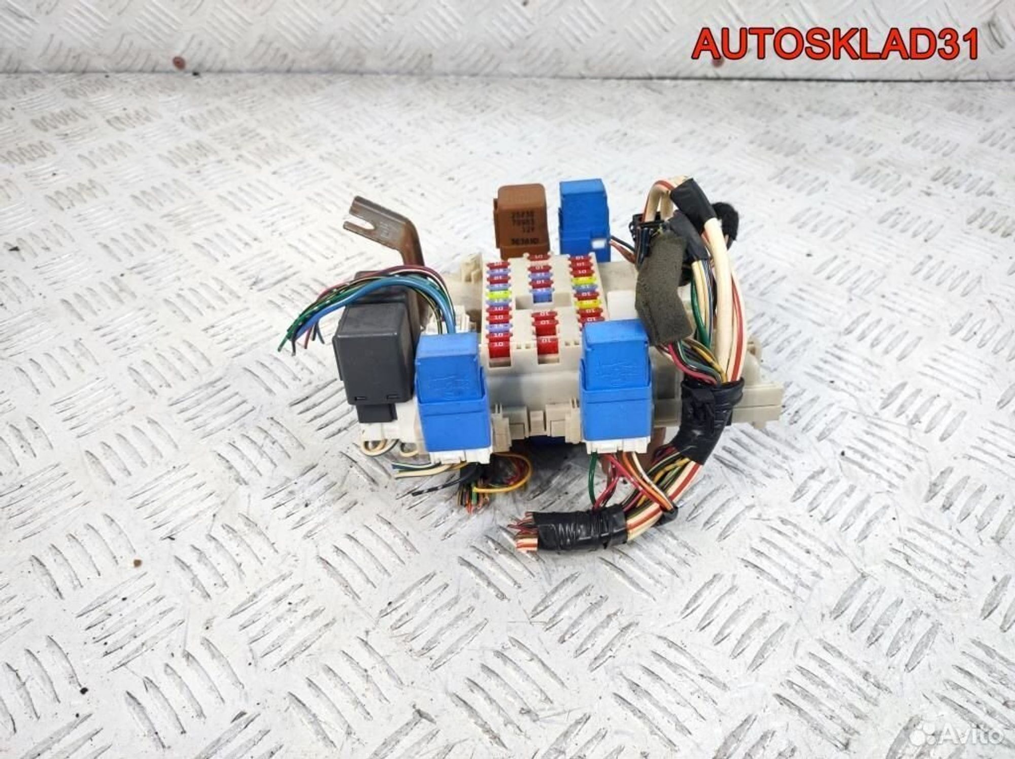 Блок предохранителей Nissan Primera P12 24350AV700, 1700 рублей, Дубовое