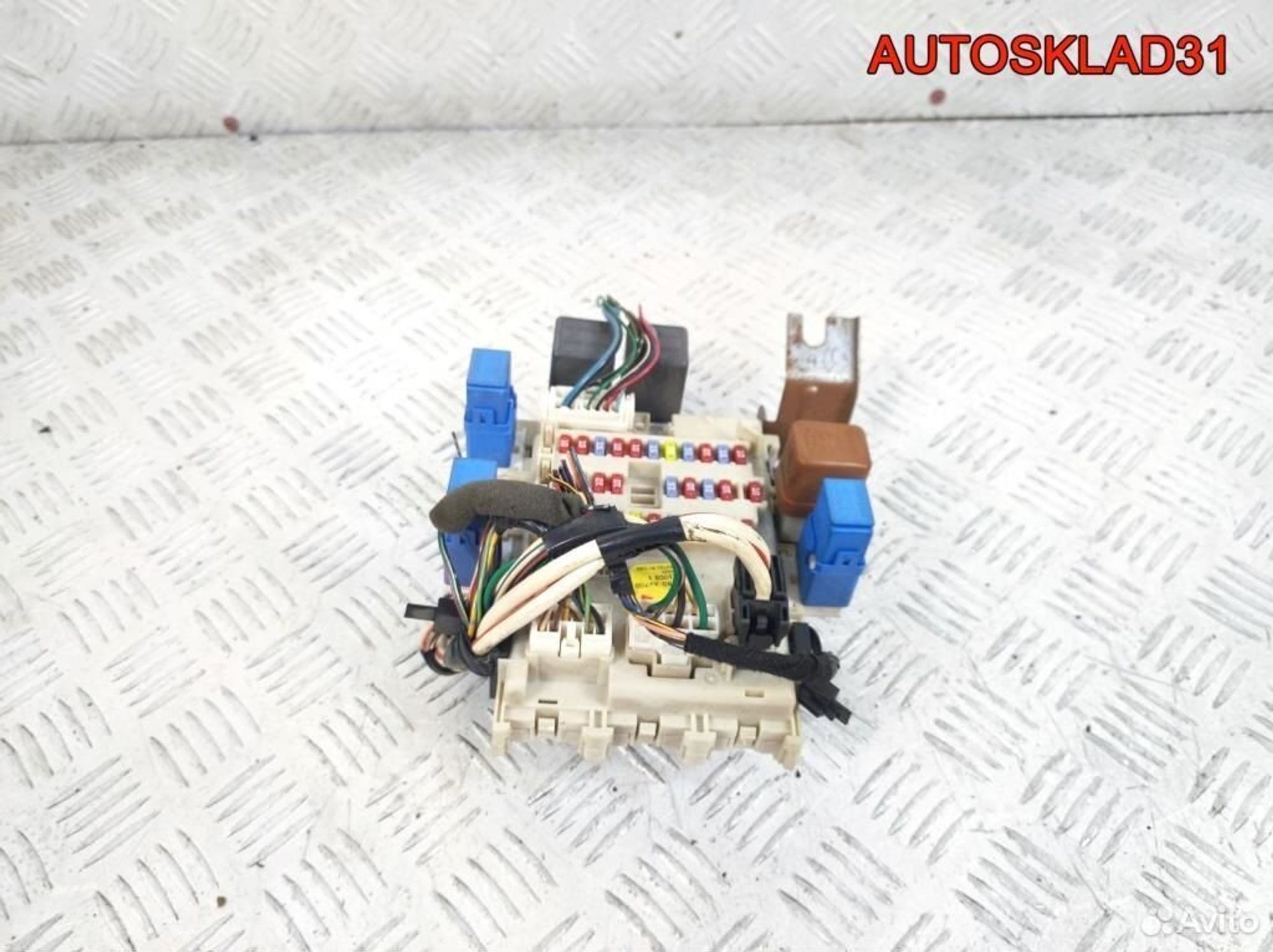 Блок предохранителей Nissan Primera P12 24350AV700, 1700 рублей, Дубовое