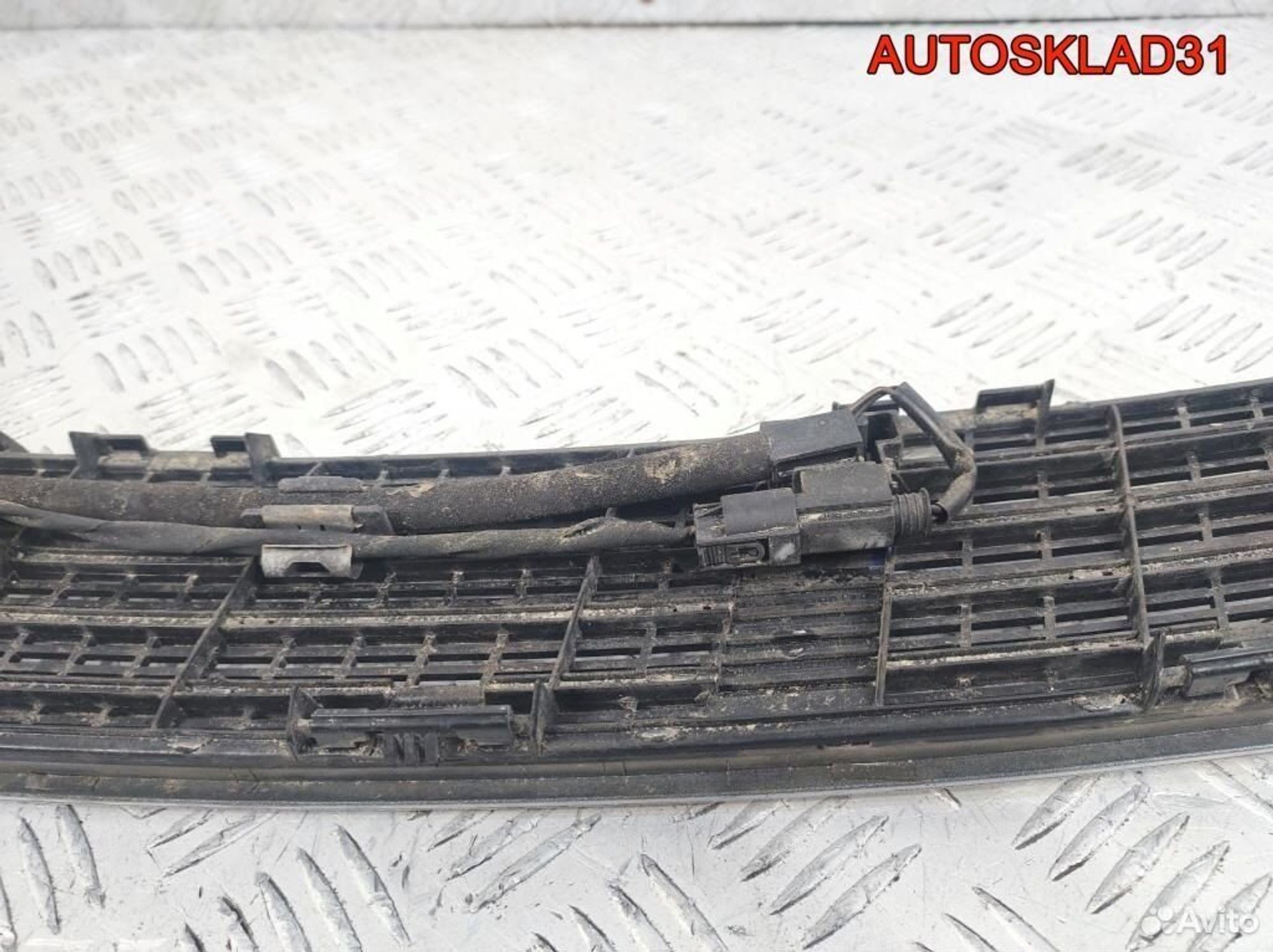 Решетка в капот Mercedes Benz W203 A2038801905, 2600 рублей, Дубовое