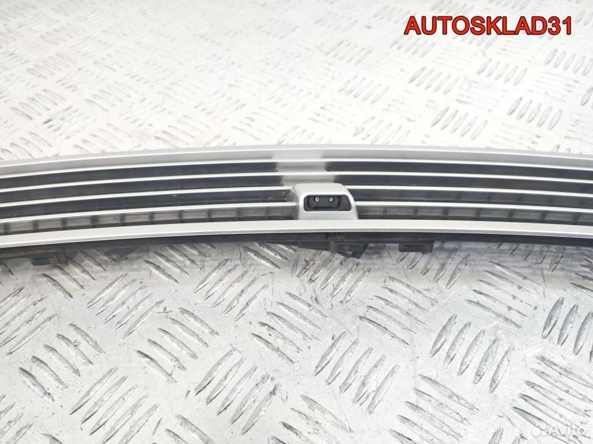 Решетка в капот Mercedes Benz W203 A2038801905, 2600 рублей, Дубовое