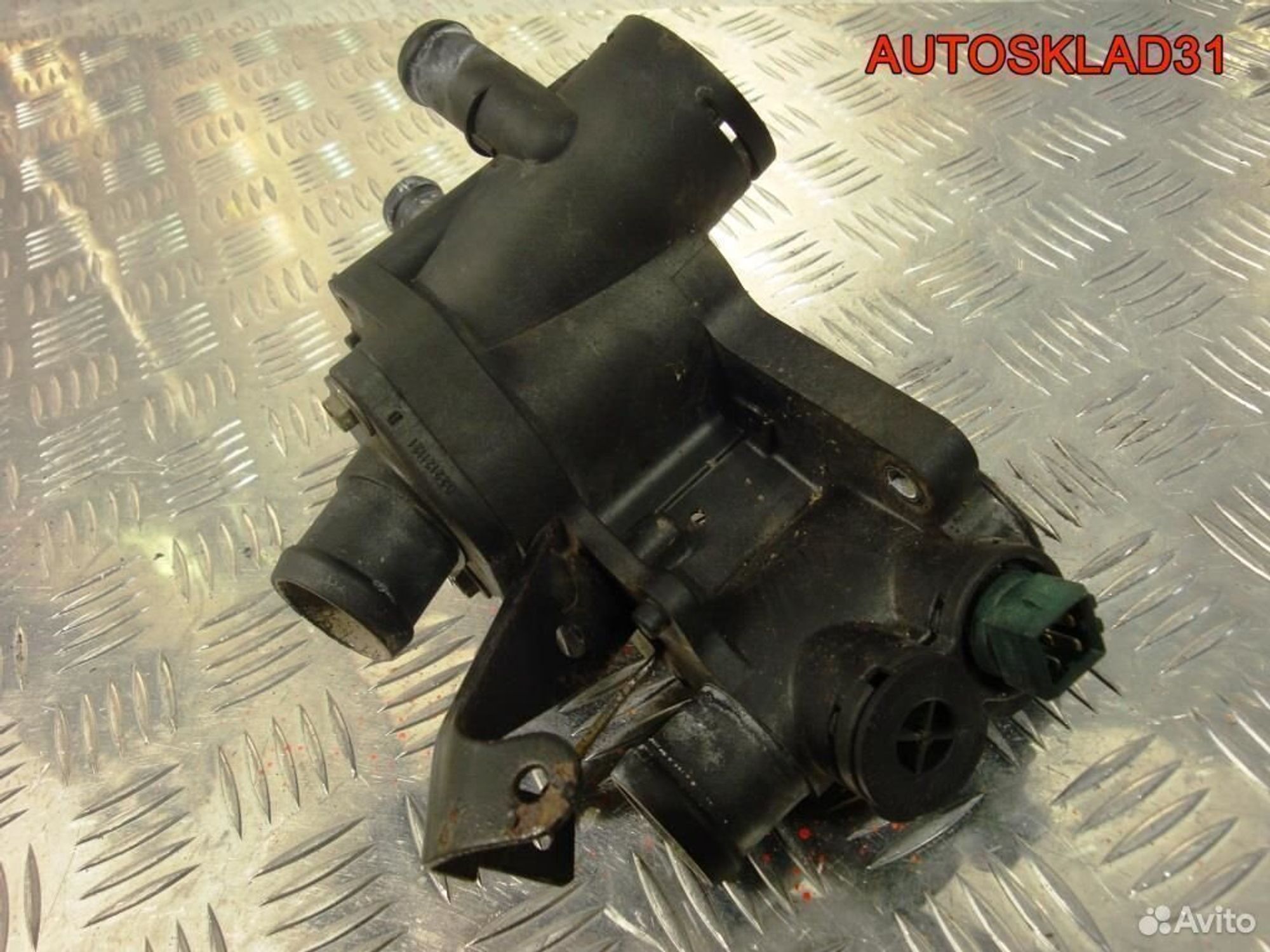 Корпус термостата Volkswagen Polo 032121111NQ, 900 рублей, Дубовое