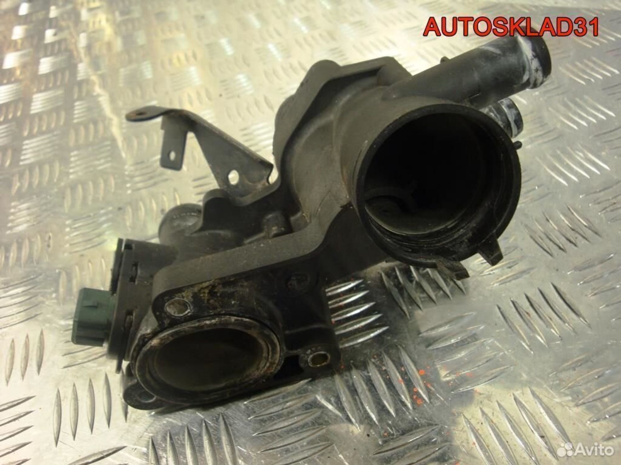 Корпус термостата Volkswagen Polo 032121111NQ, 900 рублей, Дубовое