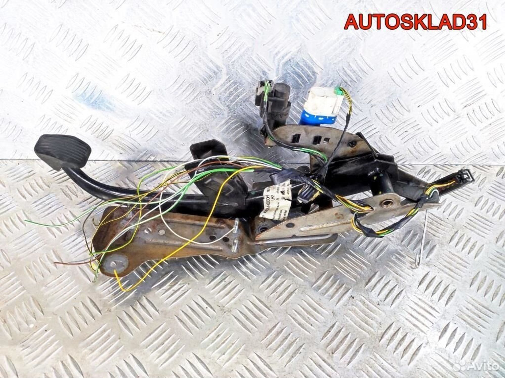 Педаль тормоза МКПП Ford Focus 2 4M512467AN, 1100 рублей, Дубовое