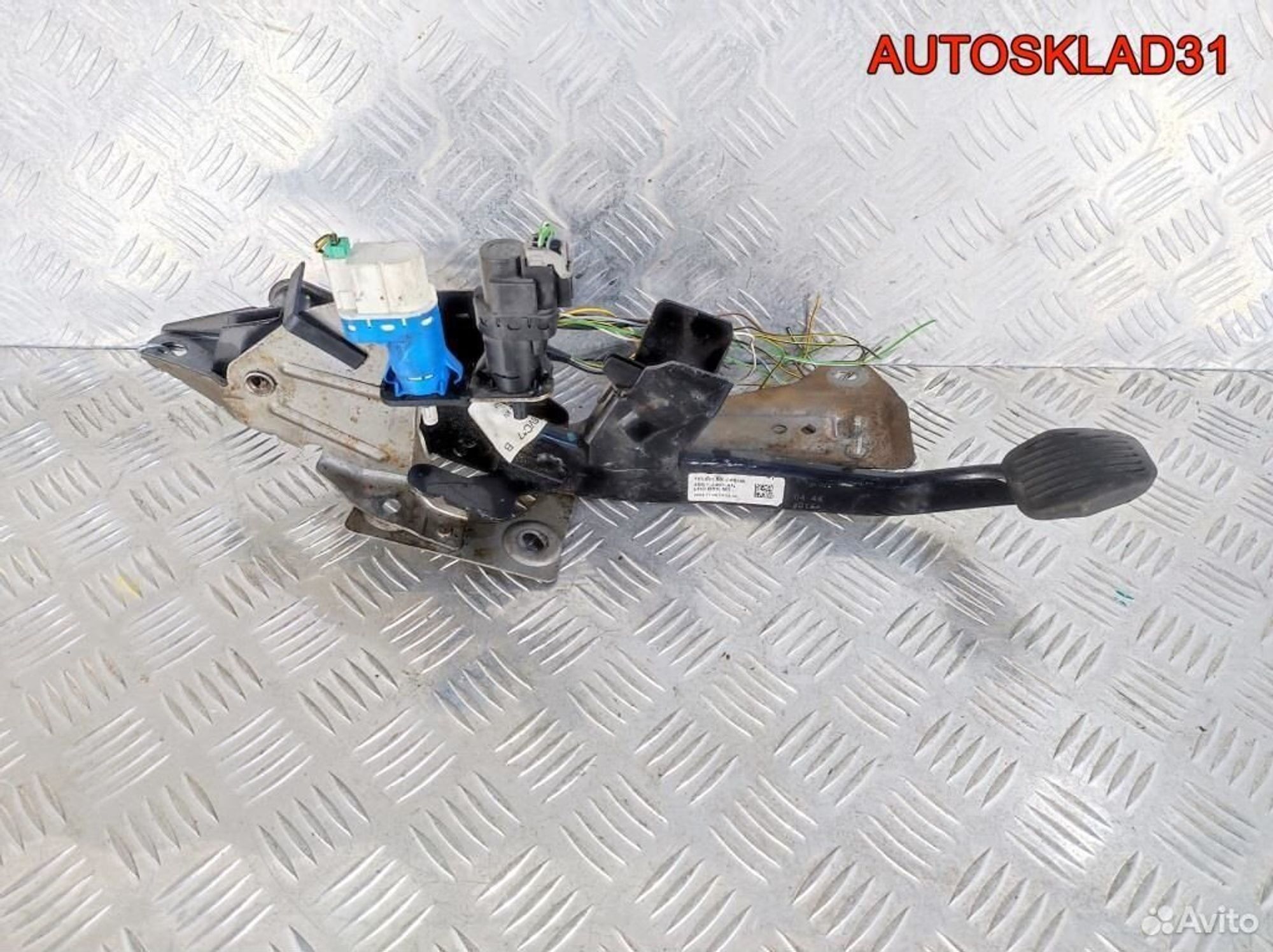 Педаль тормоза МКПП Ford Focus 2 4M512467AN, 1100 рублей, Дубовое