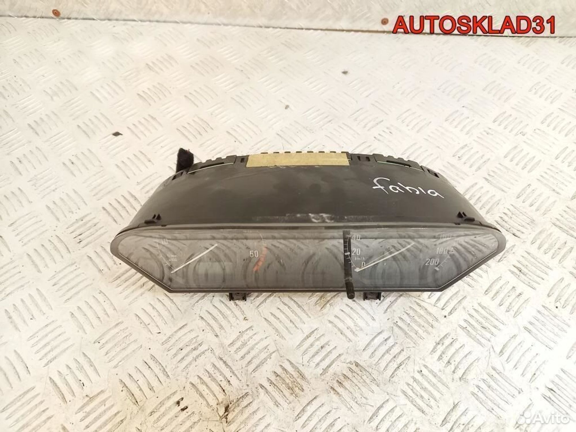 Панель приборов Skoda Fabia 6Y1919860A дизель, 2400 рублей, Дубовое