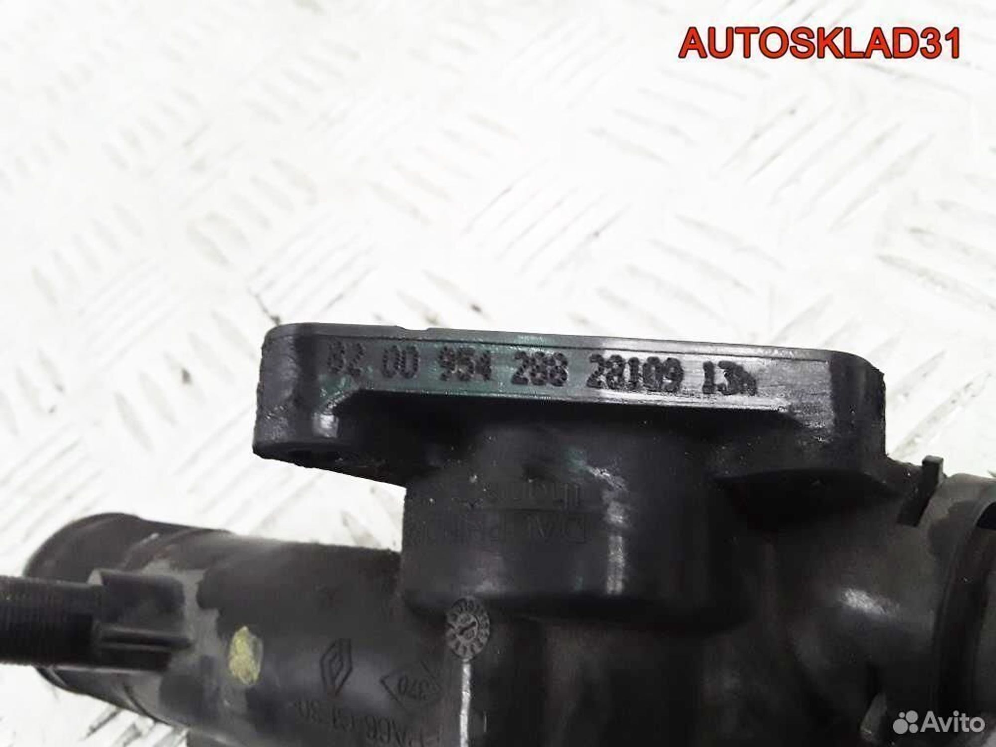 Корпус термостата Renault Sandero K9K 8200954288, 1700 рублей, Дубовое