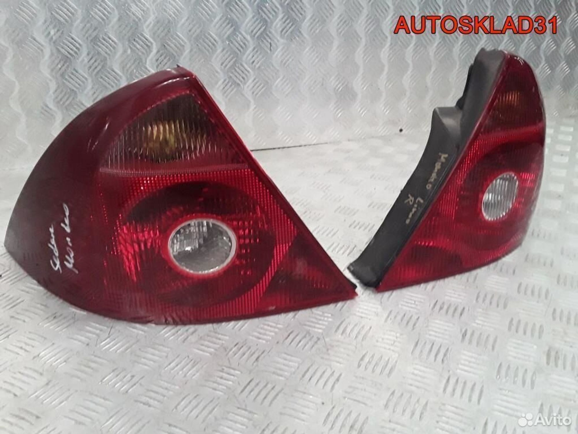 Фонарь задний Ford Mondeo 3 Седан 1S7113405A, 2600 рублей, Дубовое