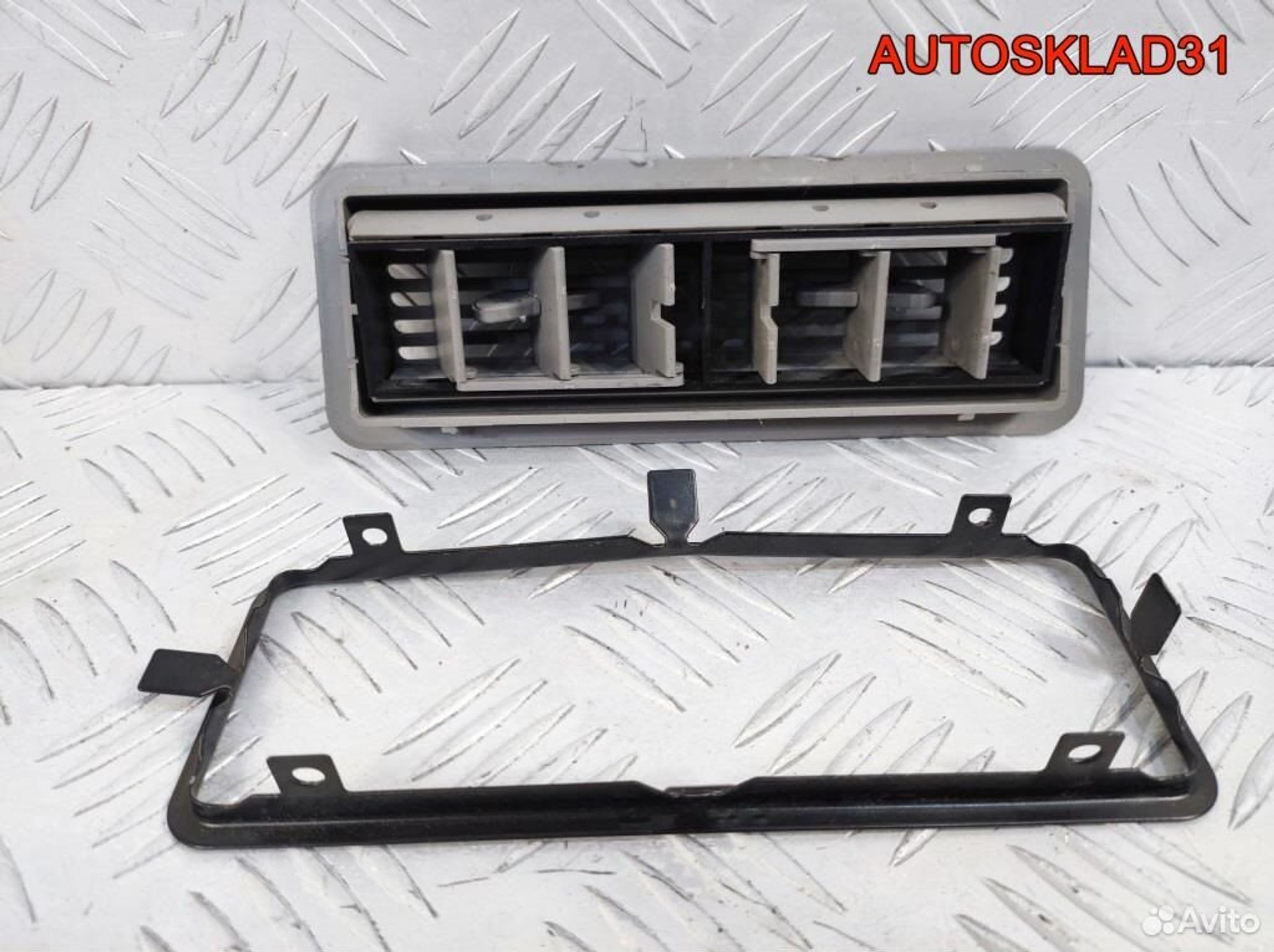 Дефлектор воздушный Chevrolet Suburban 15675652, 500 рублей, Дубовое