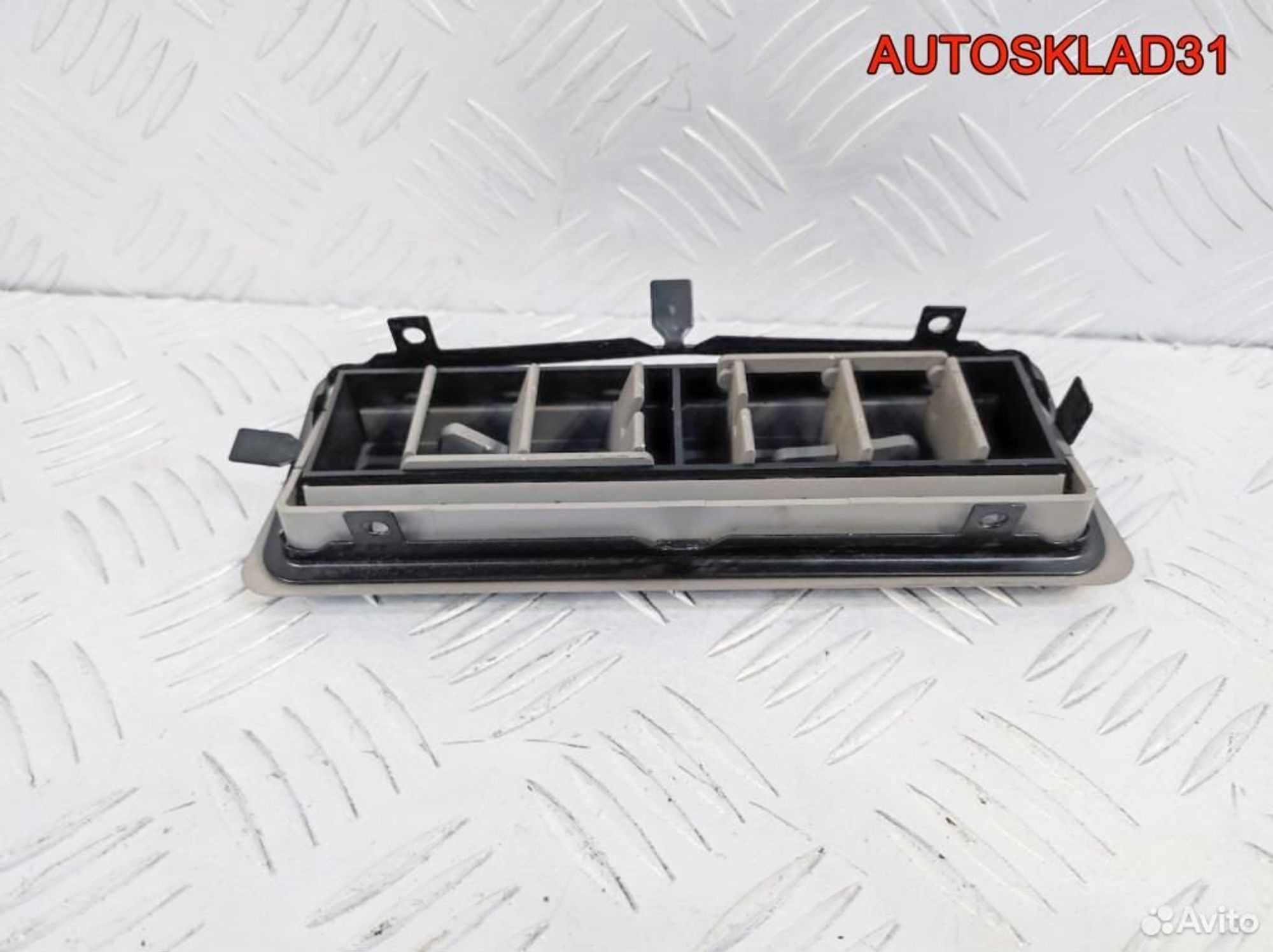 Дефлектор воздушный Chevrolet Suburban 15675652, 500 рублей, Дубовое