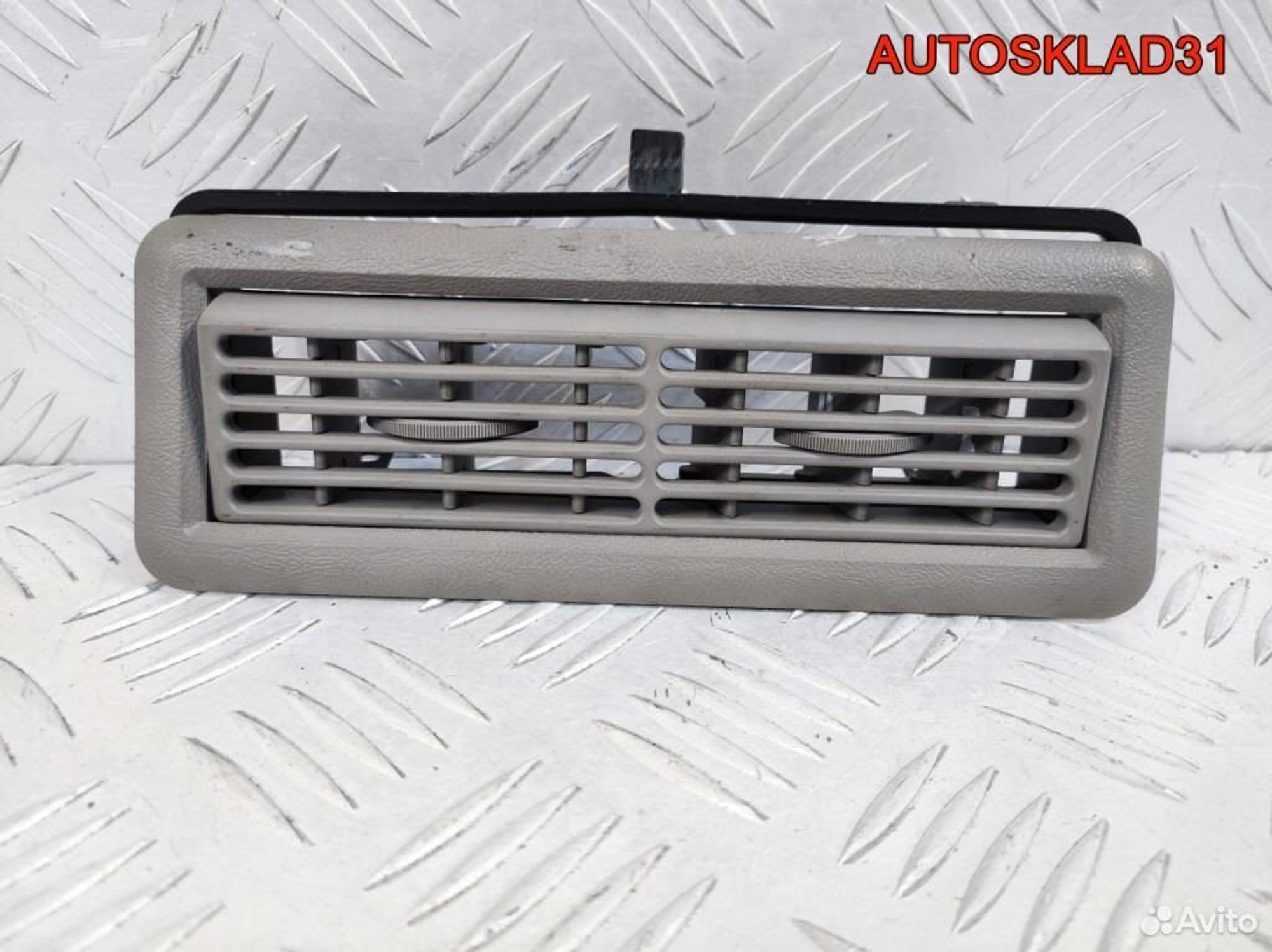 Дефлектор воздушный Chevrolet Suburban 15675652, 500 рублей, Дубовое