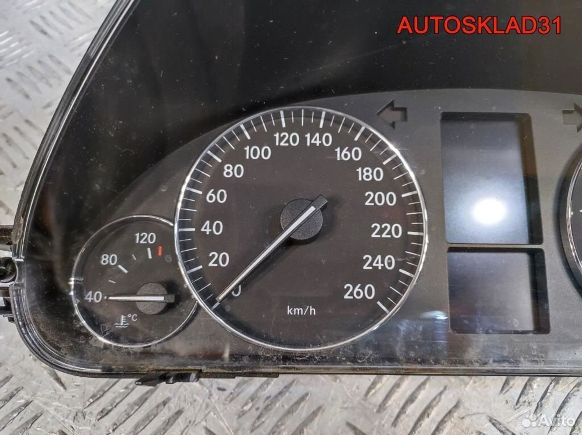 Панель приборов Mercedes Benz W203 A2035409547, 9200 рублей, Дубовое