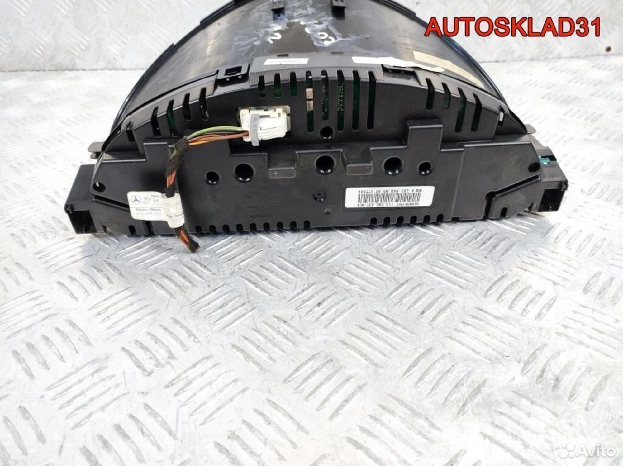 Панель приборов Mercedes Benz W203 A2035409547, 9200 рублей, Дубовое