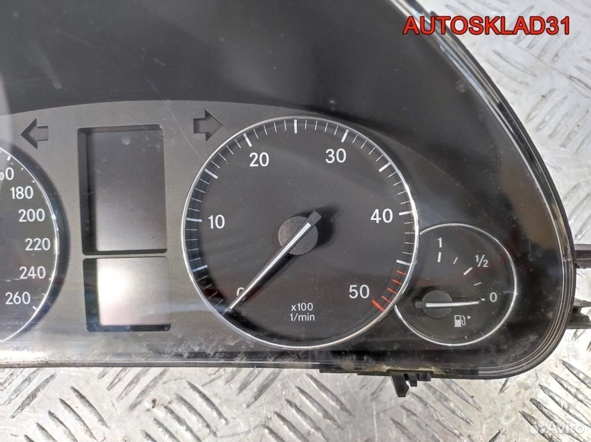 Панель приборов Mercedes Benz W203 A2035409547, 9200 рублей, Дубовое