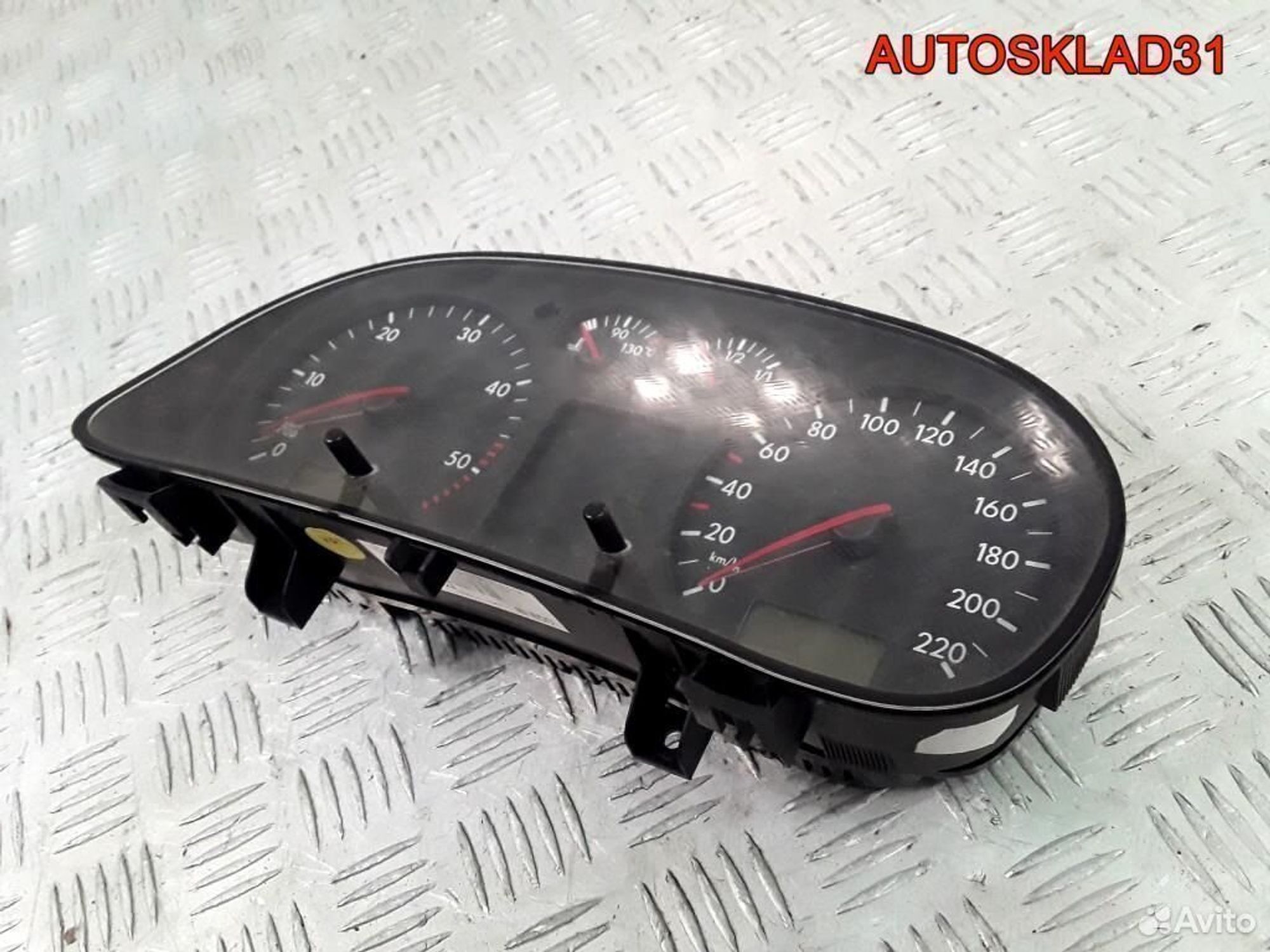 Панель приборов для Фольксваген Гольф 4 1J0920802E, 3600 рублей, Дубовое