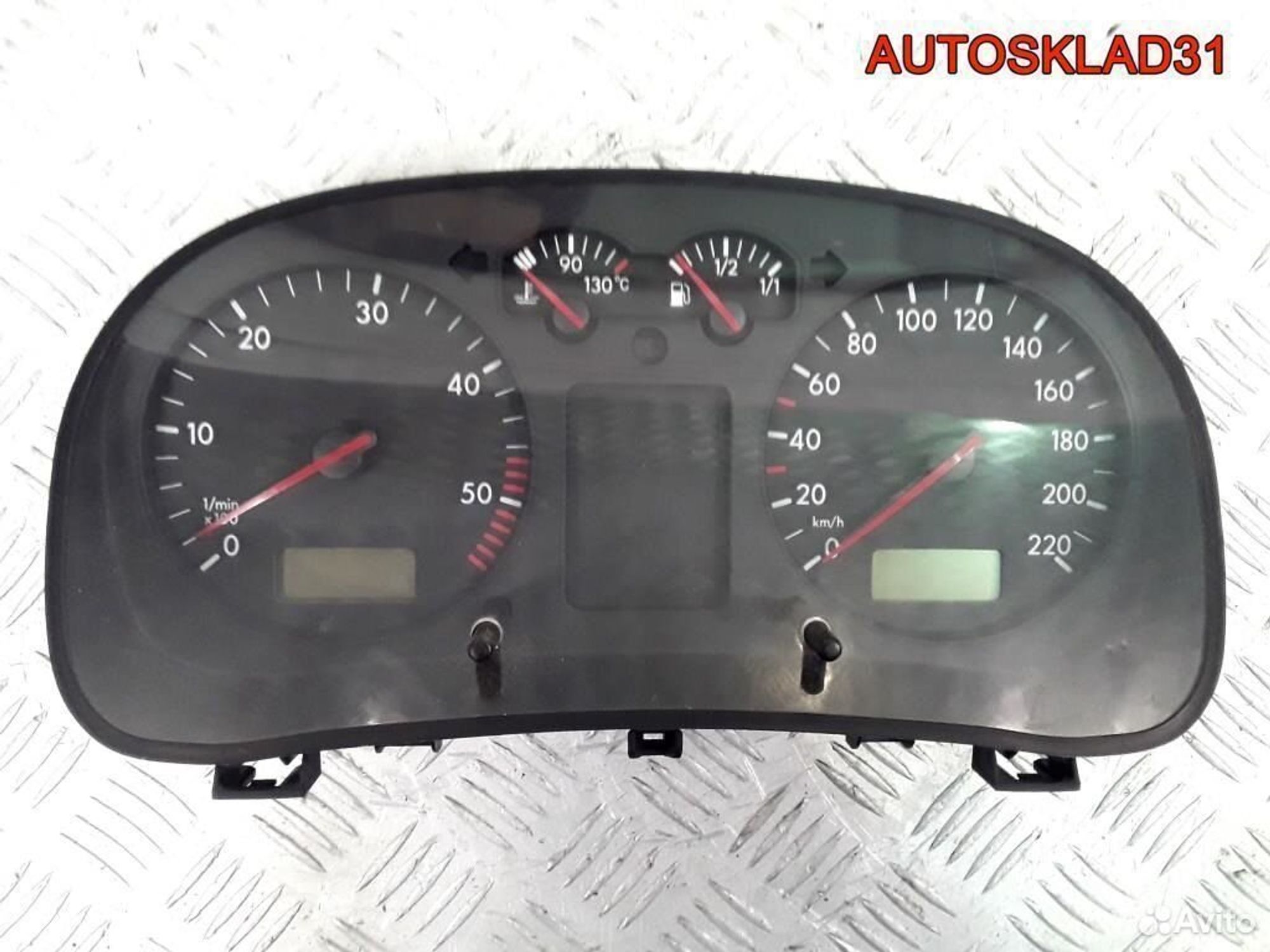 Панель приборов для Фольксваген Гольф 4 1J0920802E, 3600 рублей, Дубовое