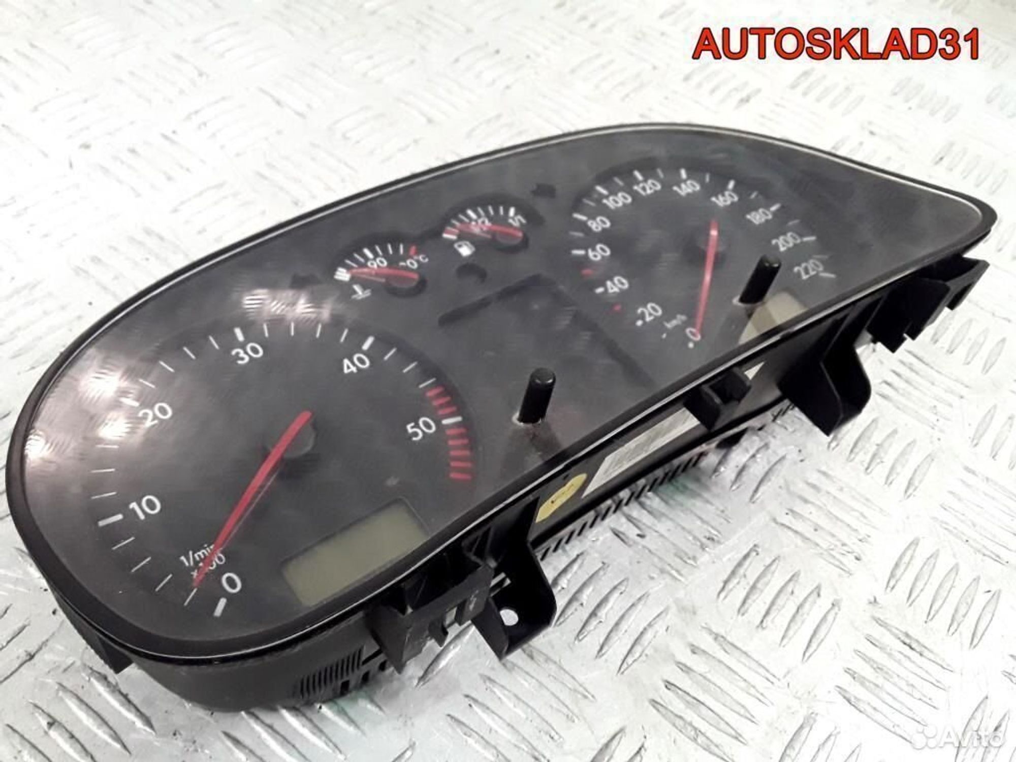 Панель приборов для Фольксваген Гольф 4 1J0920802E, 3600 рублей, Дубовое