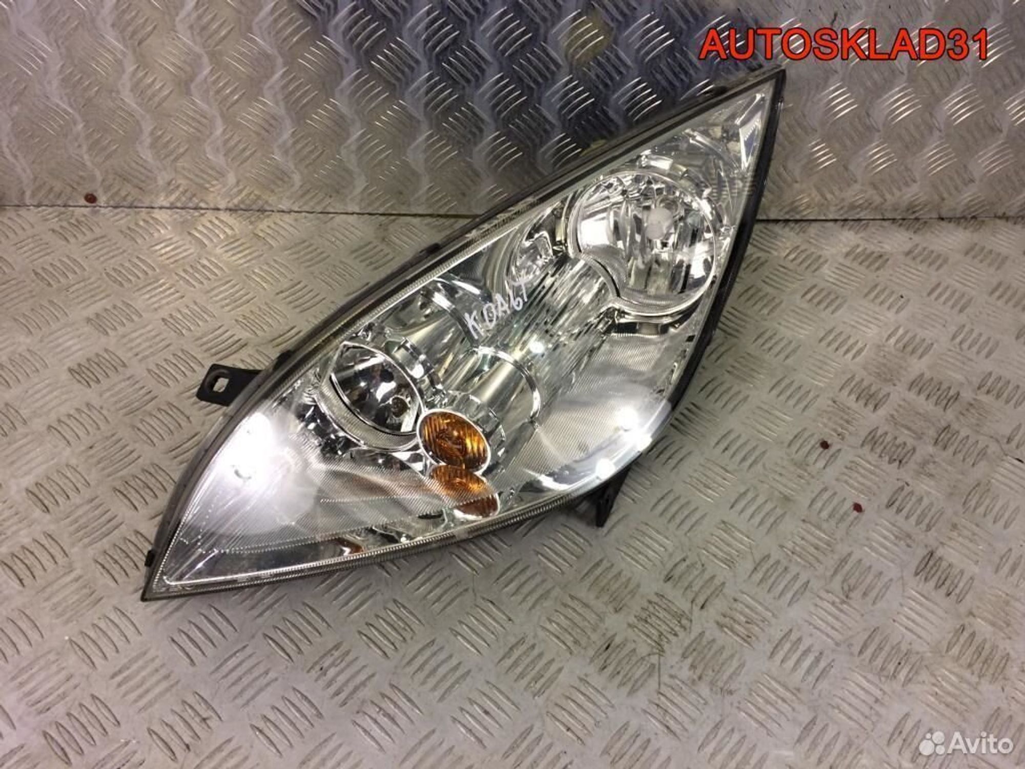 Фара левая правая Mitsubishi Colt Z3 8301A283, 5700 рублей, Дубовое