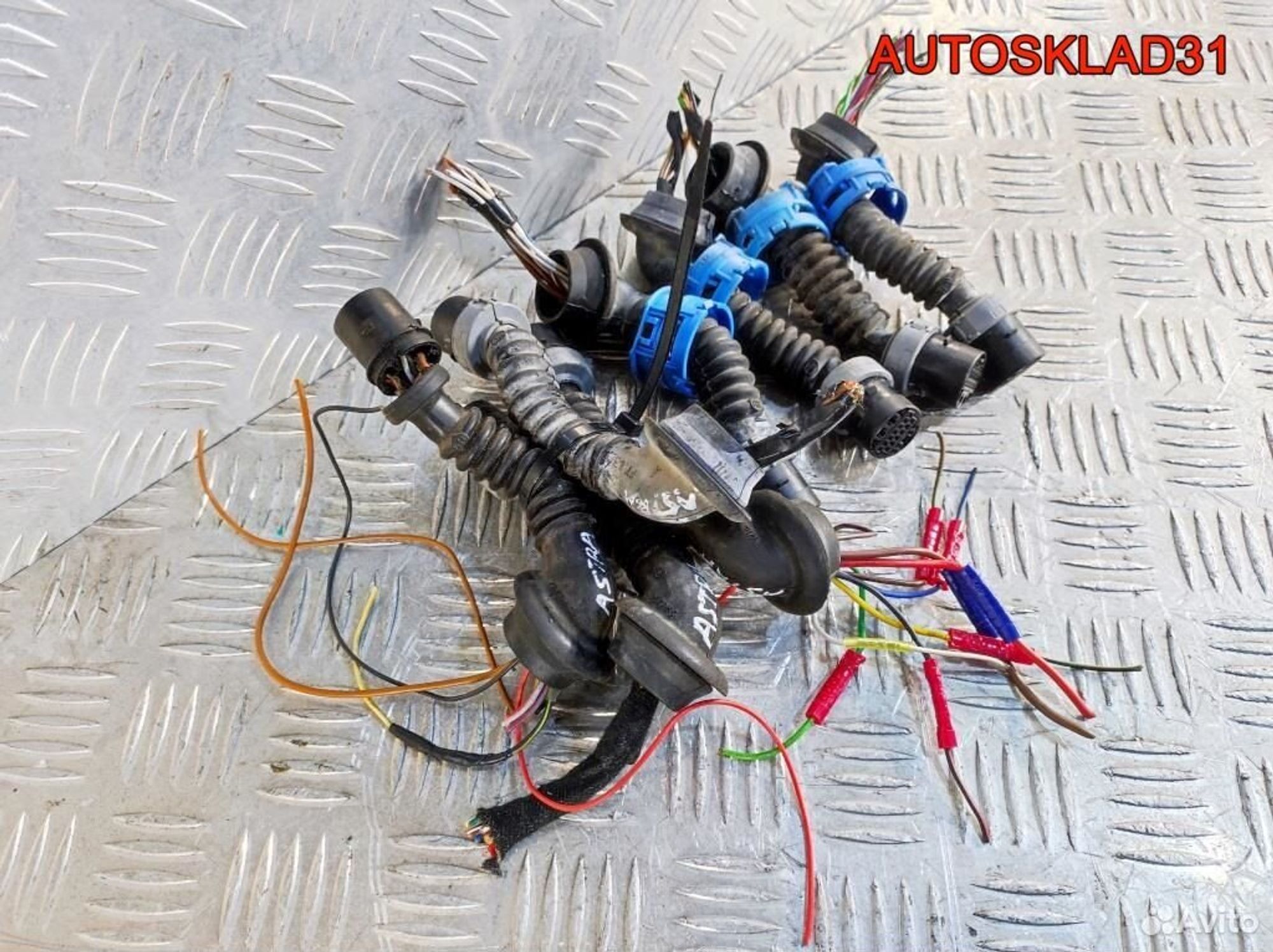 Разъем задних дверей Opel Astra H, 1400 рублей, Дубовое