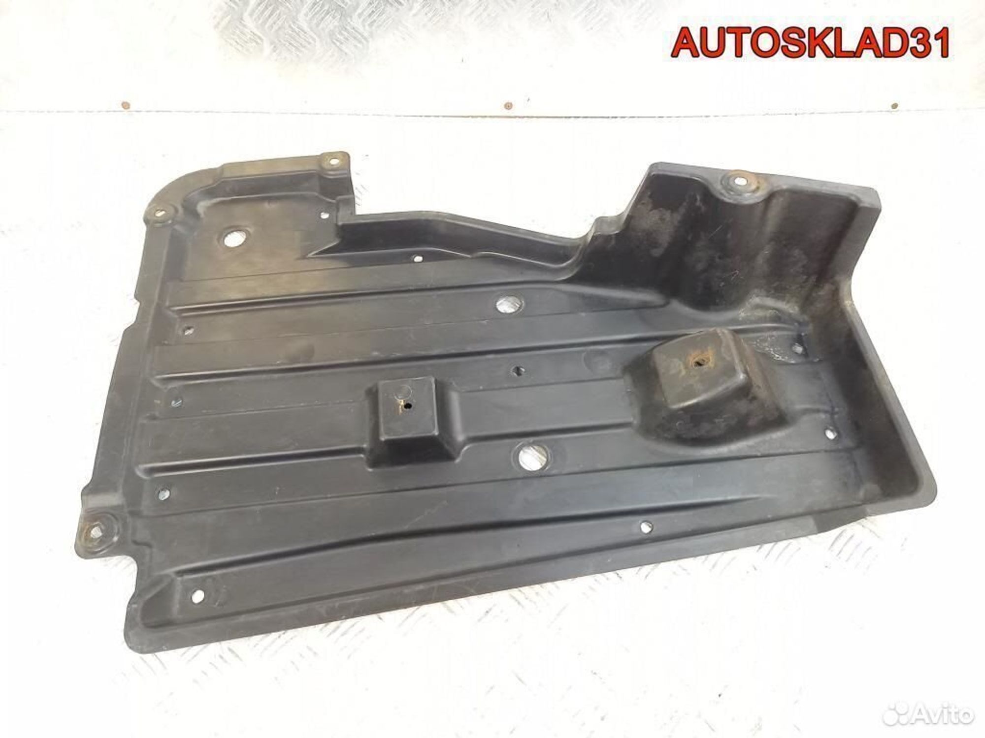 Пыльник кузова Toyota CorollaVerso 583980F010, 1200 рублей, Дубовое